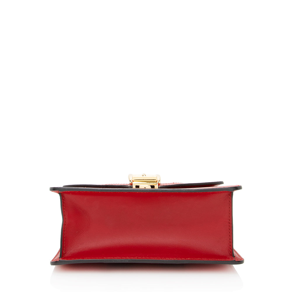 Gucci Leather Sylvie Mini Chain Bag (SHF-22529)