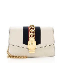 Gucci Leather Sylvie Super Mini Bag (SHF-19428)