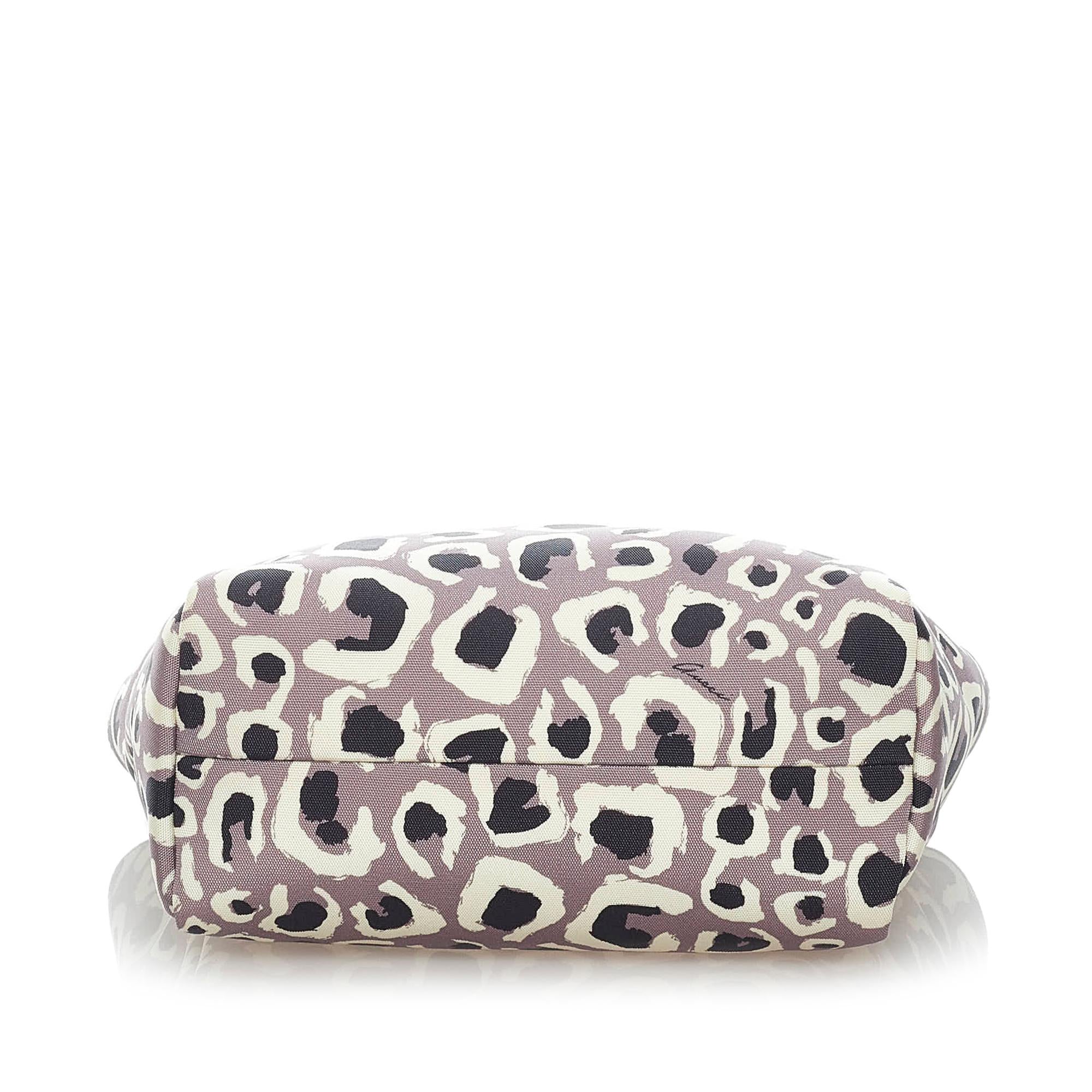 Gucci Leopard Printed Nylon Tote Bag (SHG-32254)