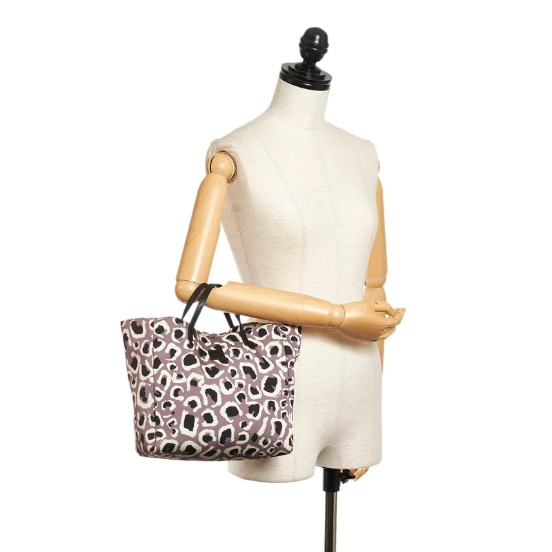 Gucci Leopard Printed Nylon Tote Bag (SHG-32254)