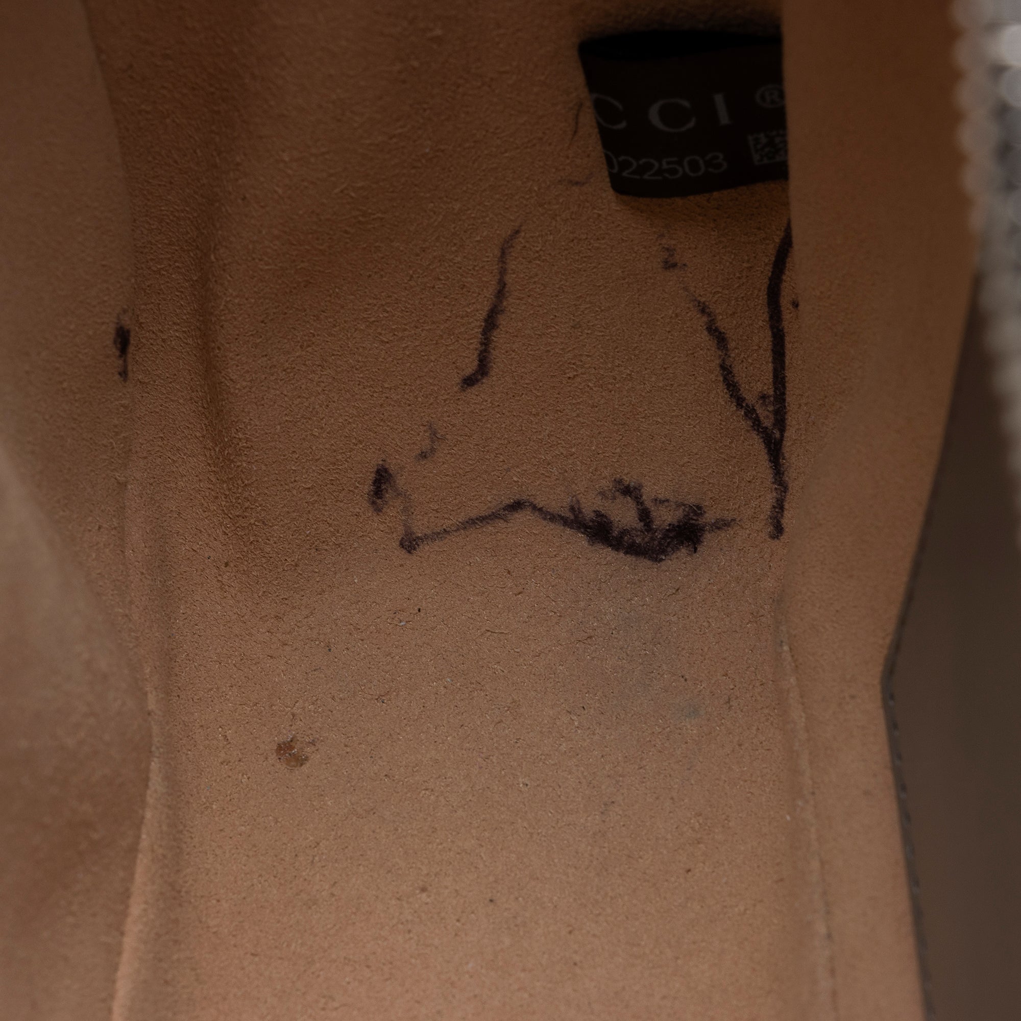 Gucci Matelasse Leather Aria GG Marmont Small Shoulder Bag (SHF-ftU2zH)