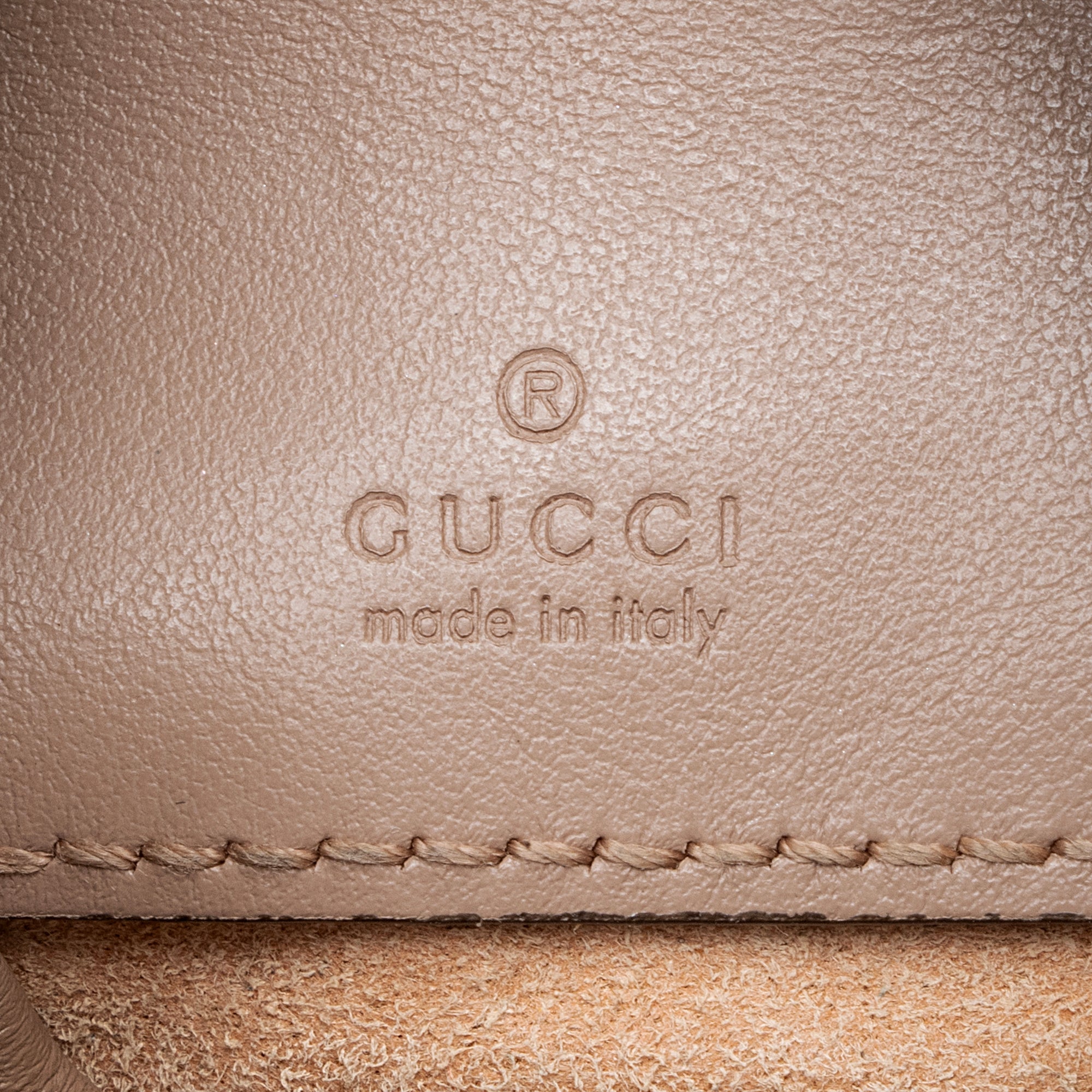 Gucci Matelasse Leather GG Marmont 2.0 Mini Bucket Bag (SHF-lPtWr7)