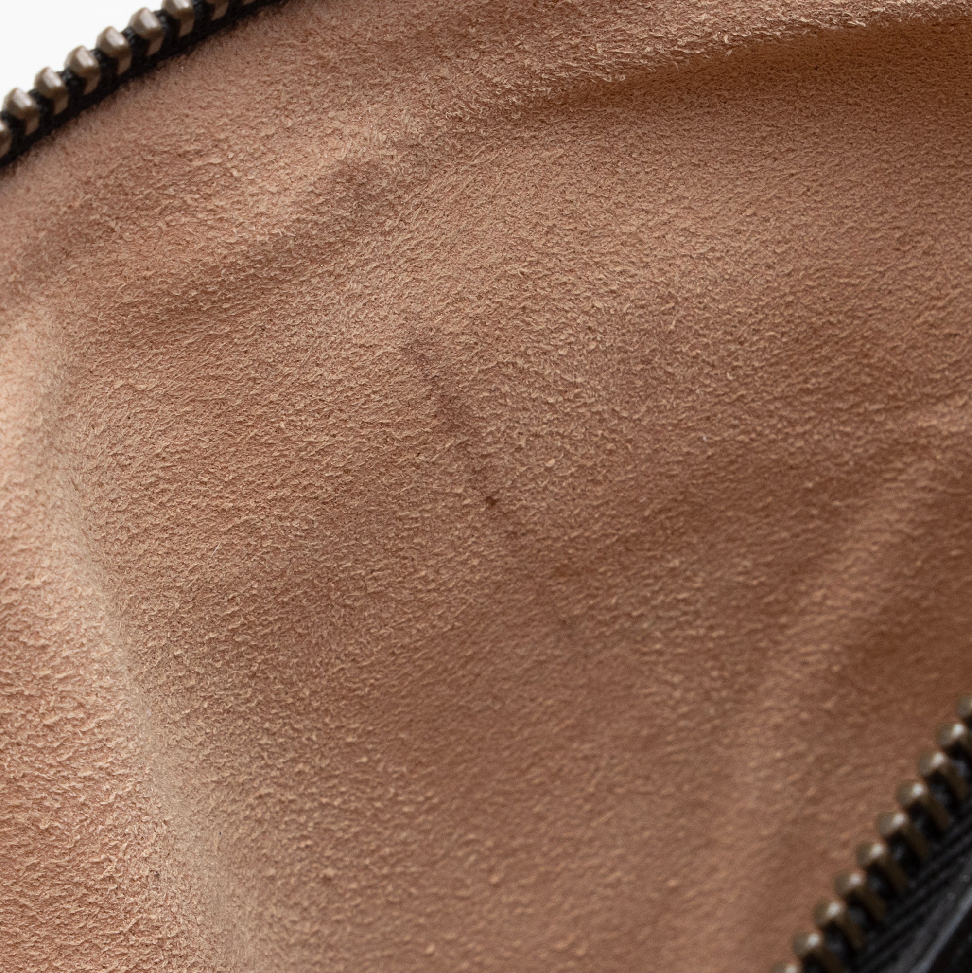 Gucci Matelasse Leather GG Marmont Medium Shoulder Bag (SHF-22884)