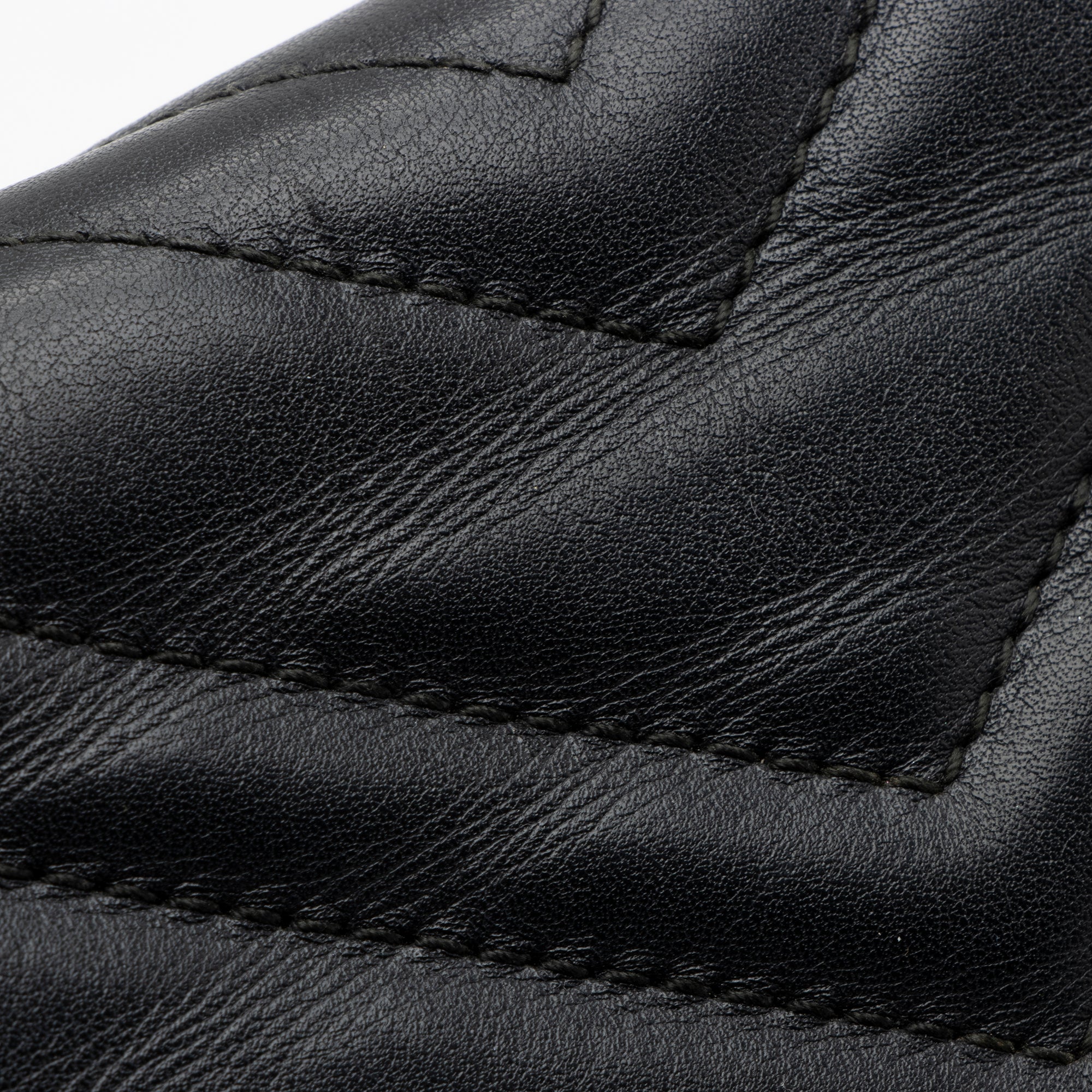 Gucci Matelasse Leather GG Marmont Medium Shoulder Bag (SHF-23834)