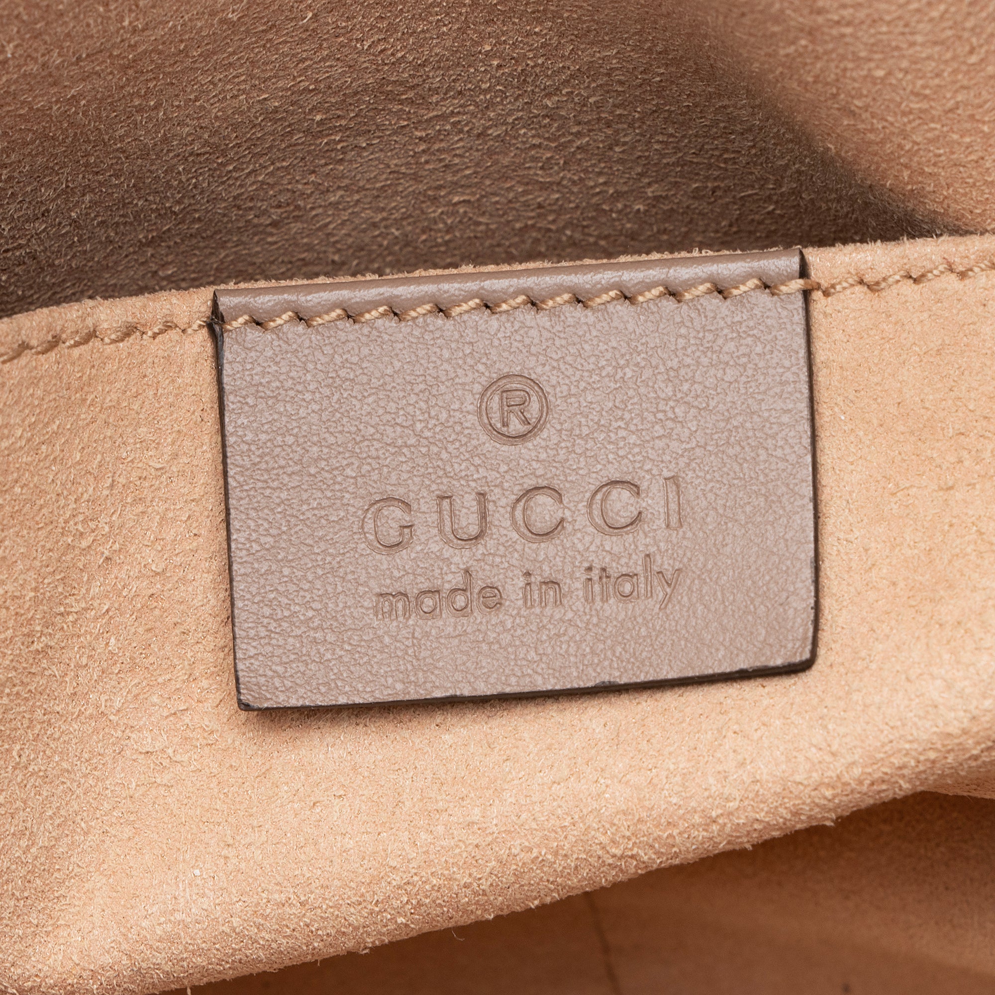 Gucci Matelasse Leather GG Marmont Mini Bag (SHF-nbQ6MC)