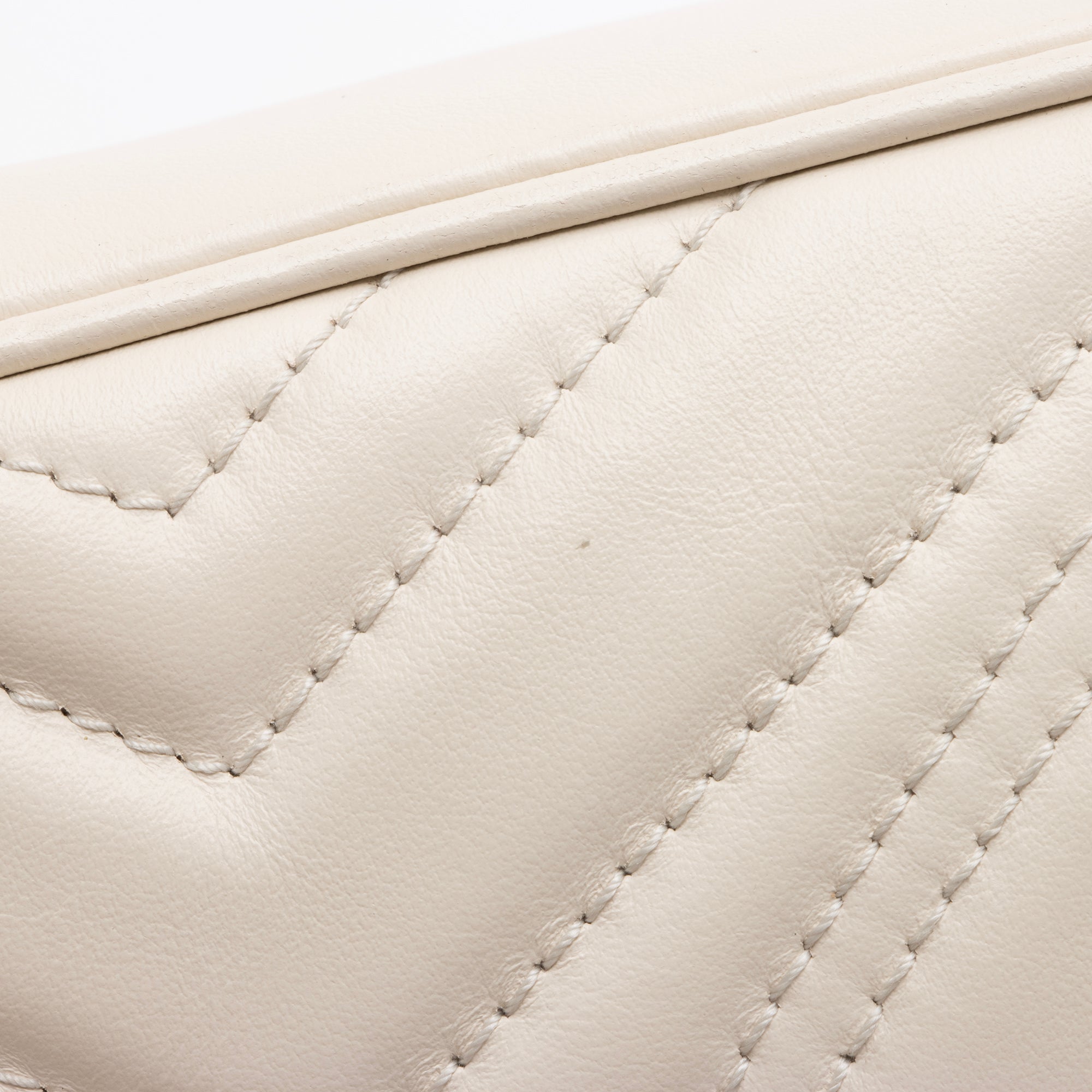 Gucci Matelasse Leather GG Marmont Mini Shoulder Bag (SHF-nrvxzd)