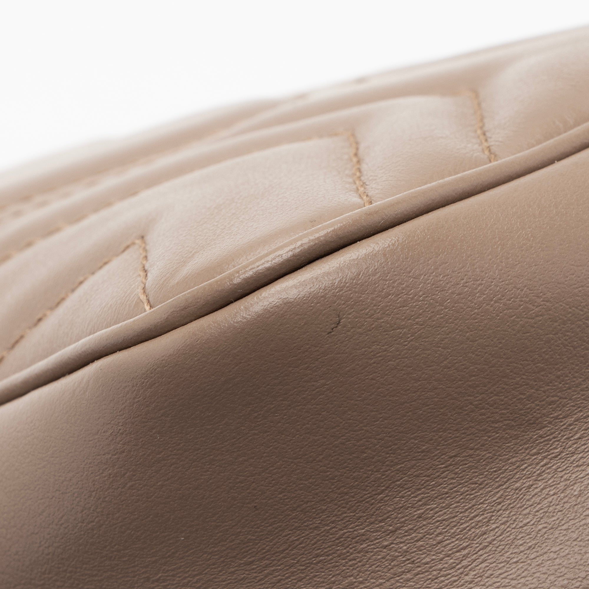 Gucci Matelasse Leather GG Marmont Super Mini Bag (SHF-gHEKBW)