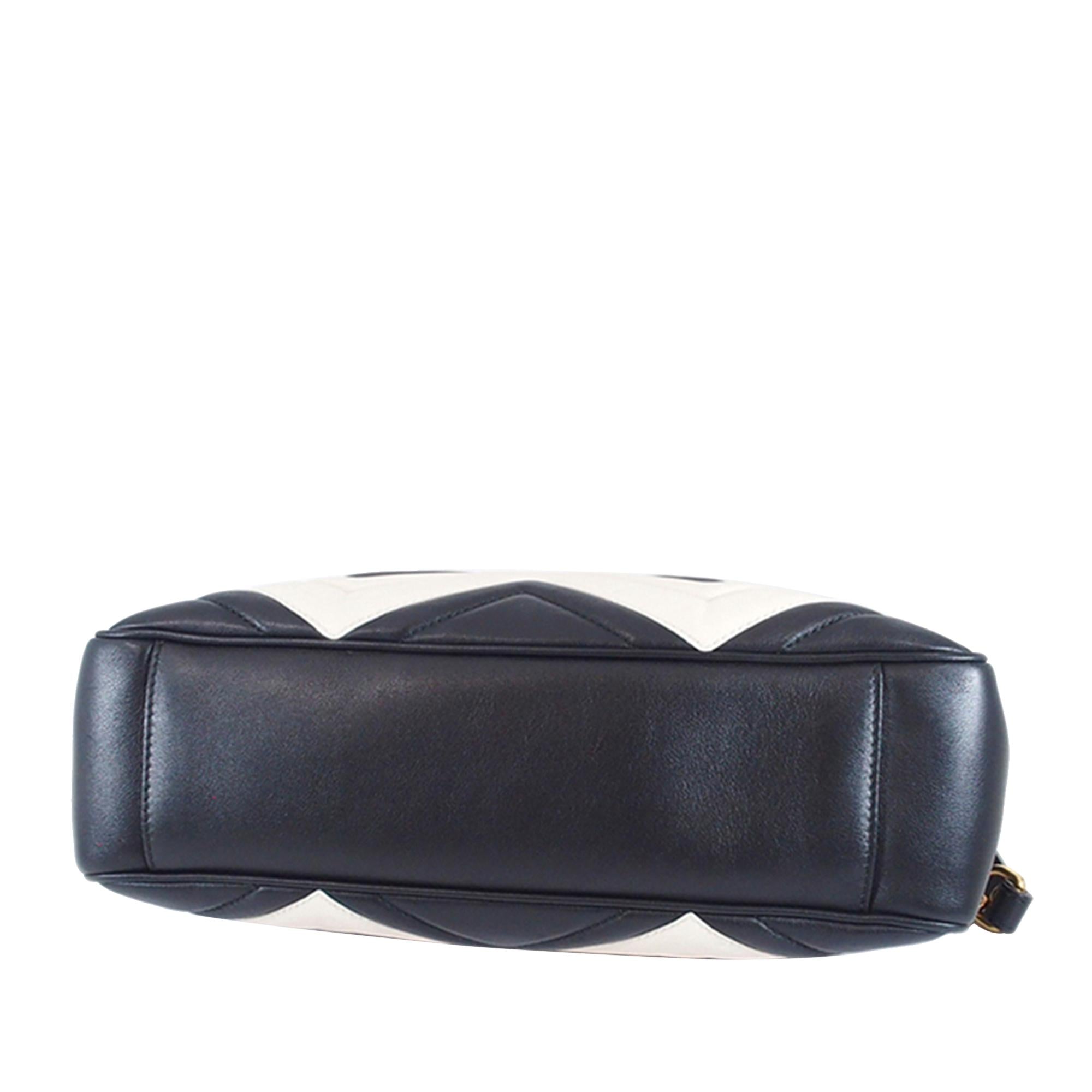 Gucci Medium GG Marmont (SHG-36640)