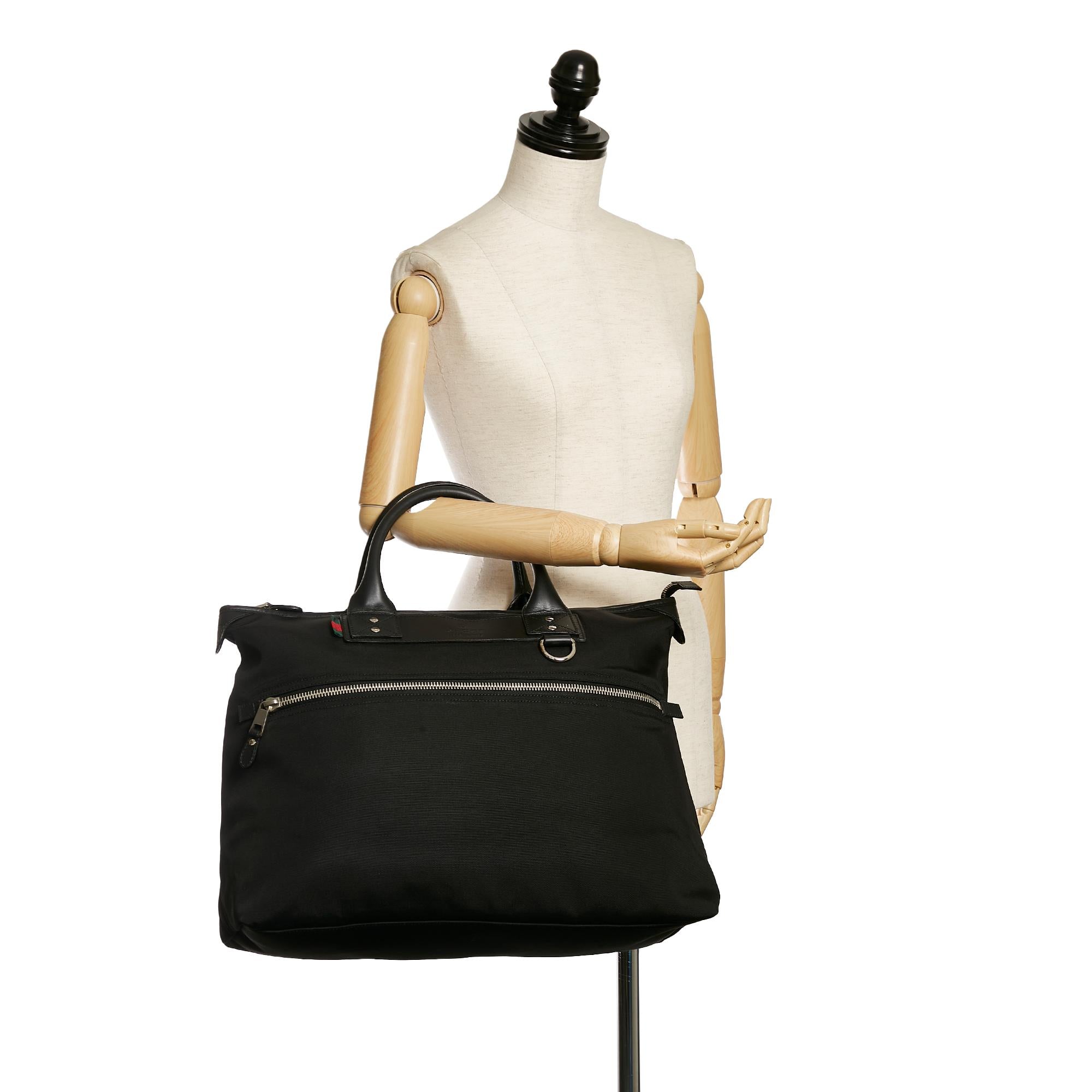 Gucci Nylon Business Bag (SHG-32989)