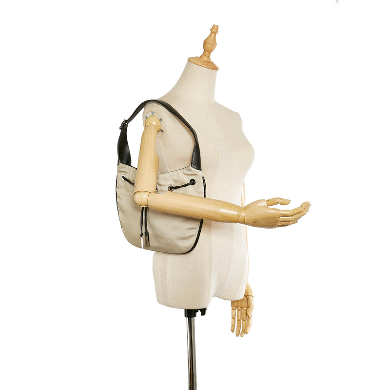 Gucci Nylon Drawstring Shoulder Bag (SHG-31853)