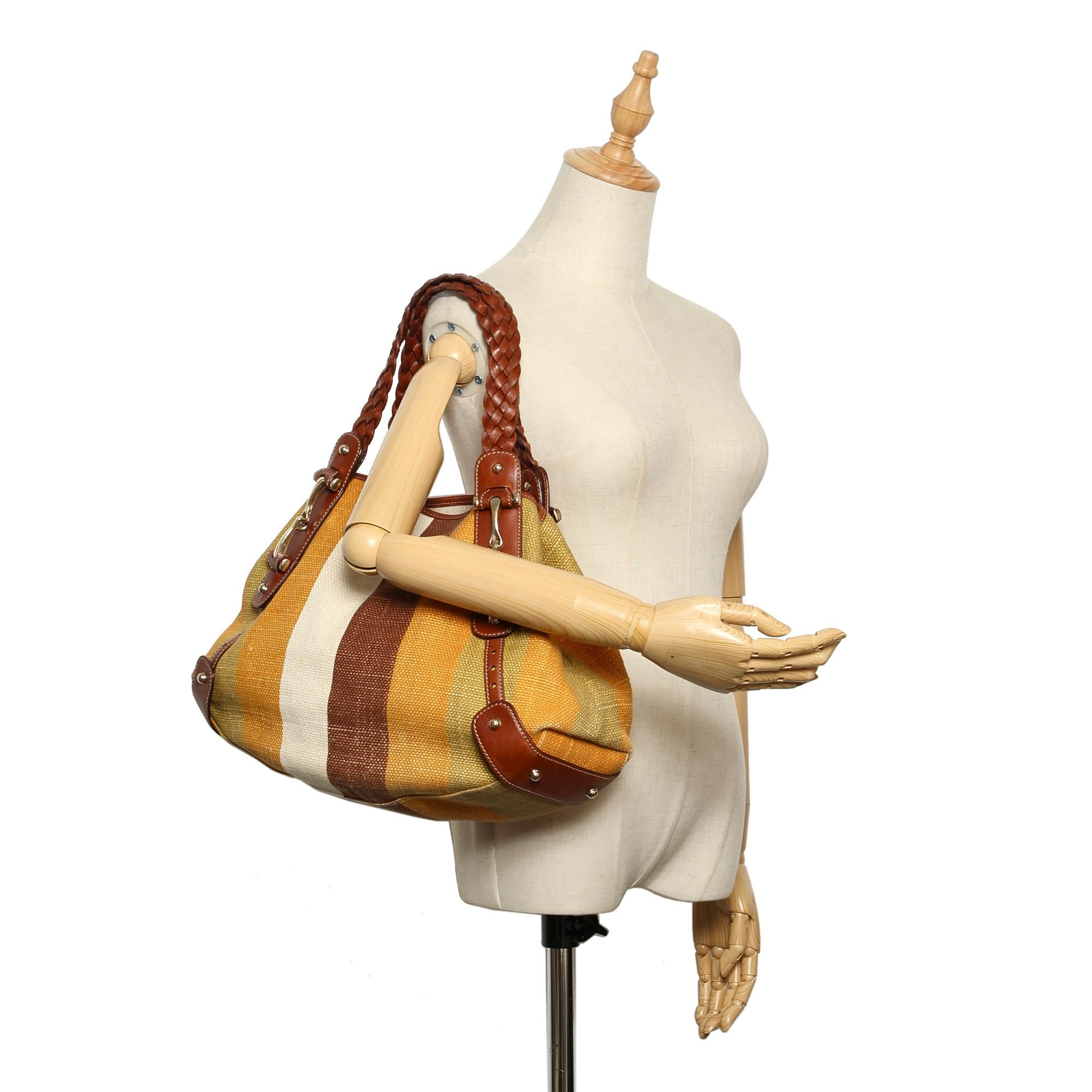 Gucci Pelham Canvas Shoulder Bag (SHG-32192)