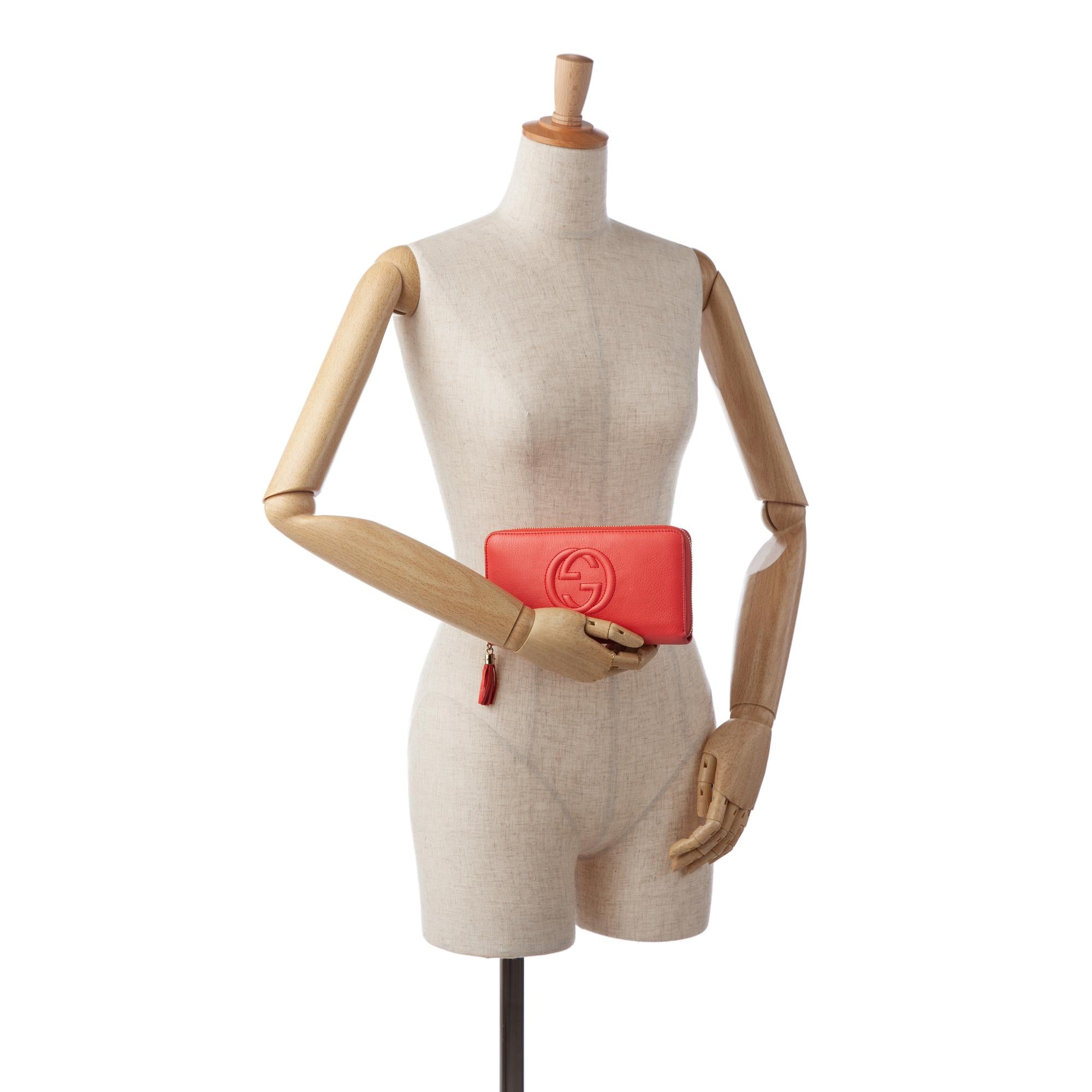 Gucci Soho Zip Around Continental Wallet (SHG-dhOb3H)