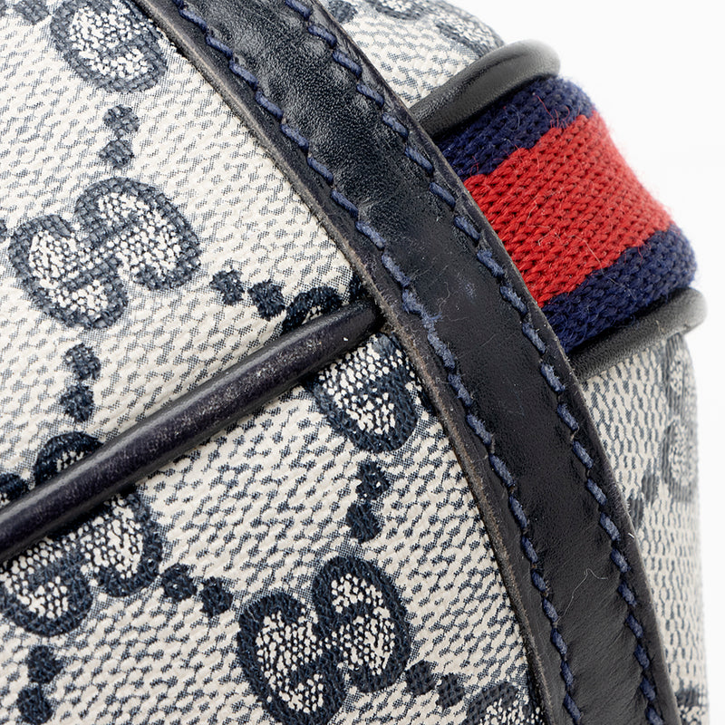 Gucci Vintage GG Plus Shoulder Bag (SHF-18780)