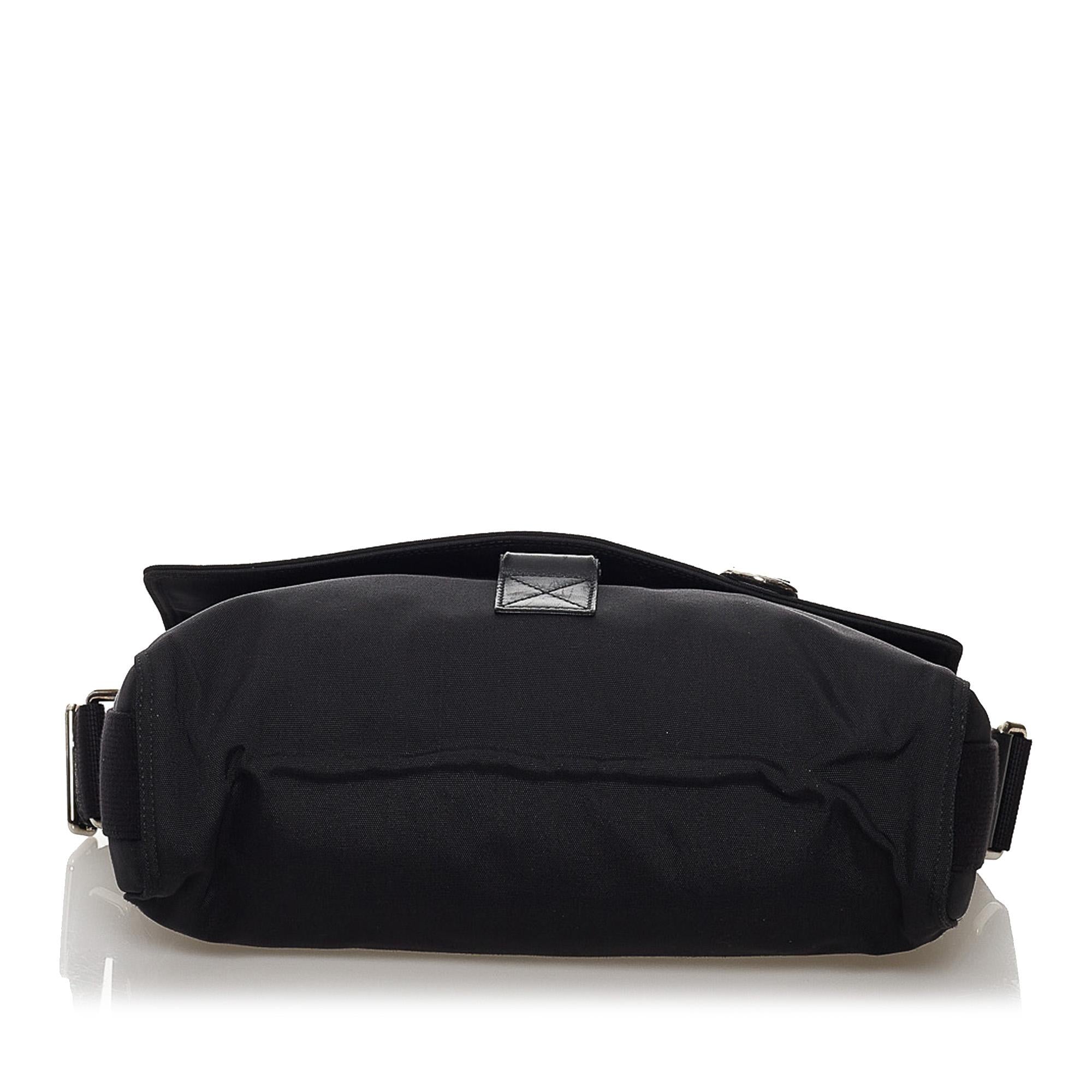 Gucci Web Nylon Crossbody Bag (SHG-31441)