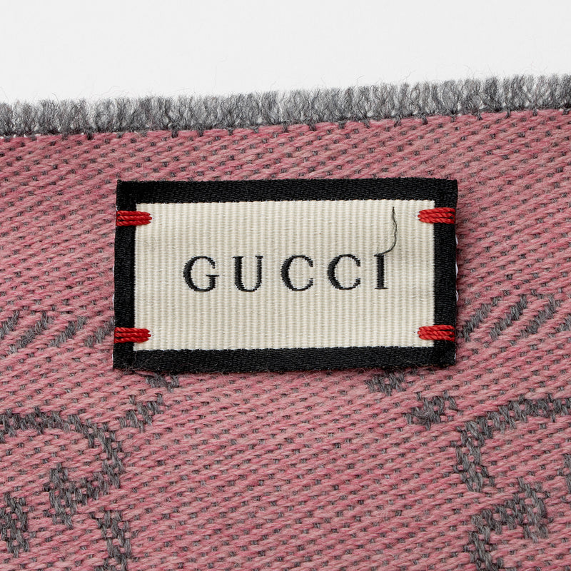 Gucci Wool GG Reversible Scarf (SHF-Ci0Heg)