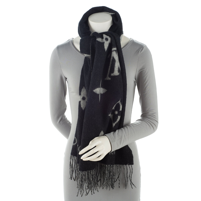Louis Vuitton - Authenticated Reykjavik Scarf - Cashmere Black for Women, Never Worn