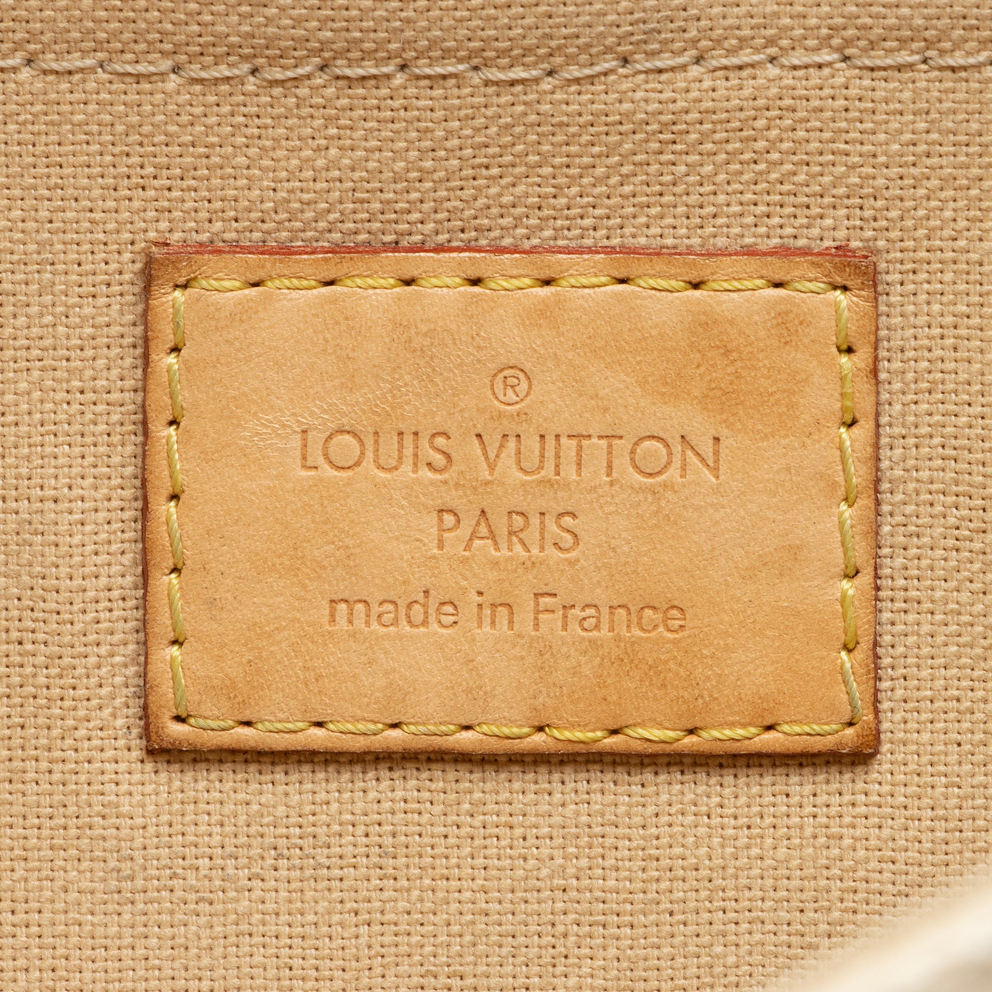 Louis Vuitton Damier Azur Favorite MM Shoulder Bag (SHF-Qu1qkL)