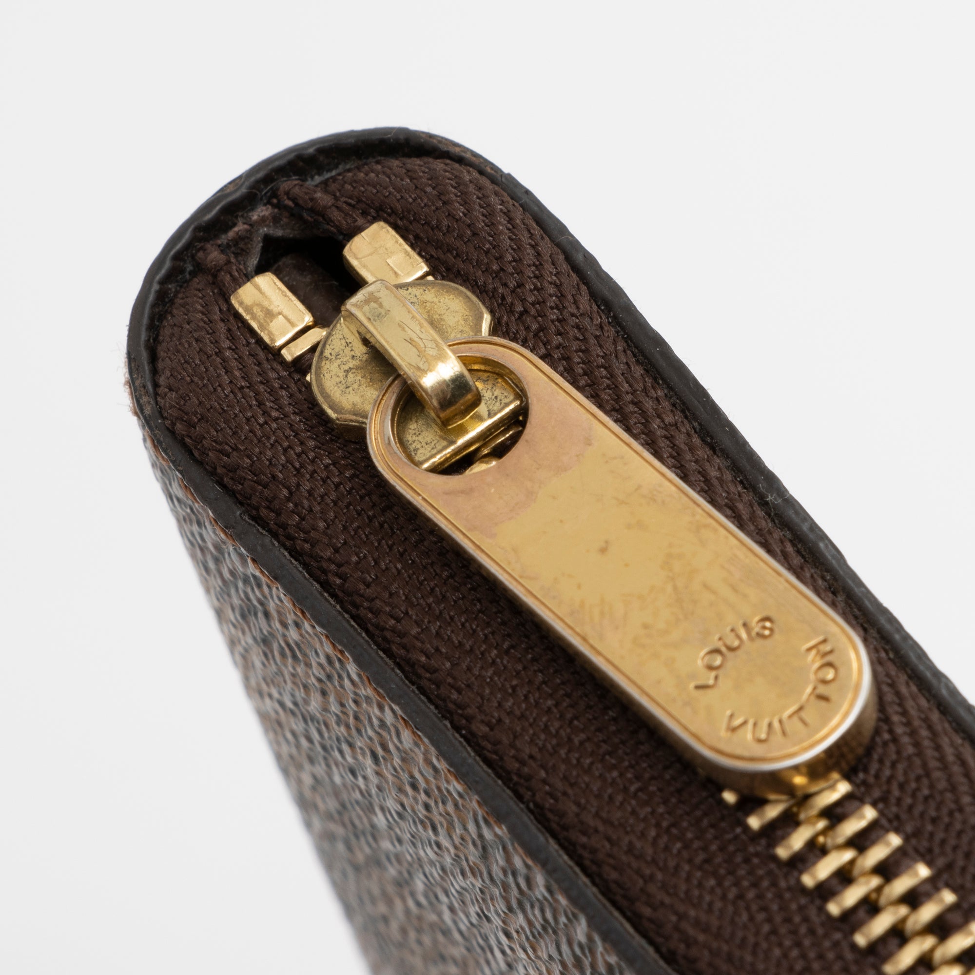 Louis Vuitton Damier Ebene Zippy Coin Wallet (SHF-V9zn5b)