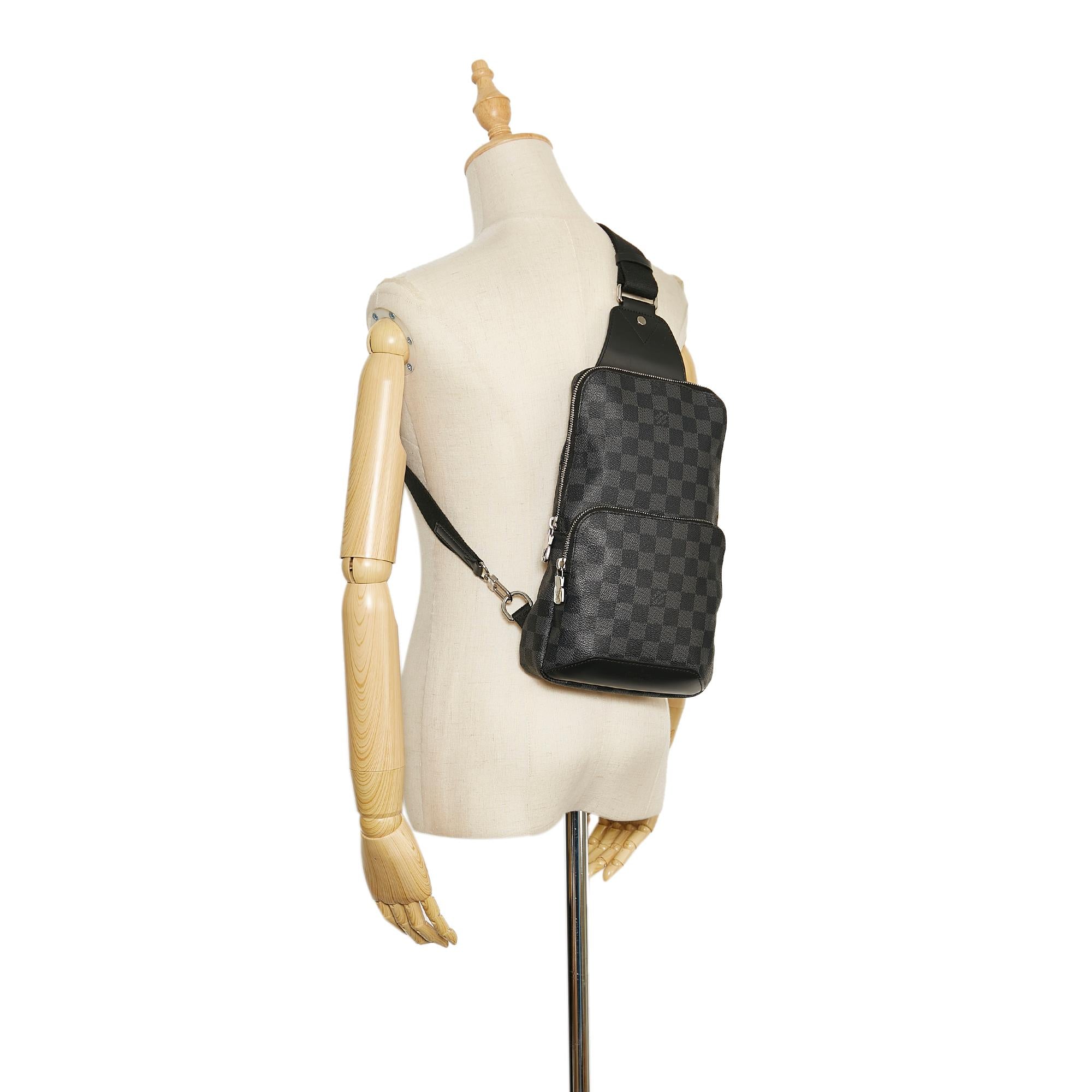 Louis Vuitton Damier Graphite Avenue Sling (SHG-37055)