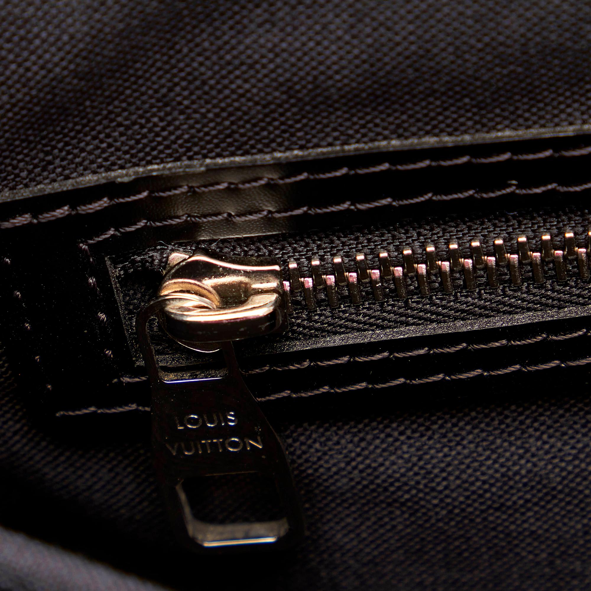 Louis Vuitton Damier Graphite District MM (SHG-29868)