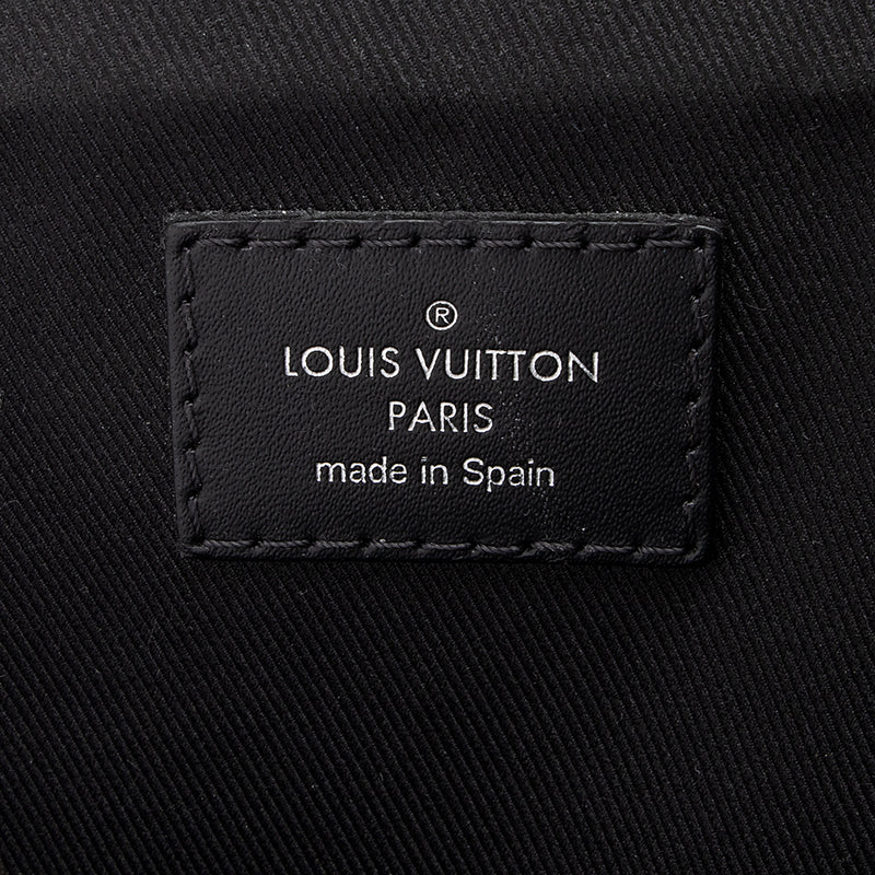 Louis Vuitton Damier Graphite District PM Messenger Bag (SHF-18831)