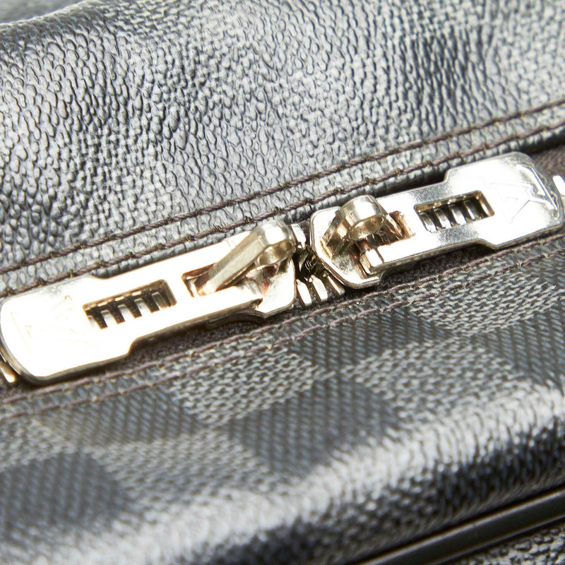 Louis Vuitton Damier Graphite Icare Laptop Bag (SHG-31702)