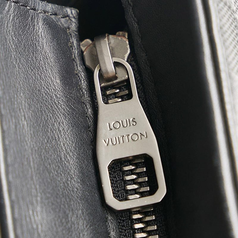 Louis Vuitton Damier Infini Tadao PM (SHG-S5Nfao)