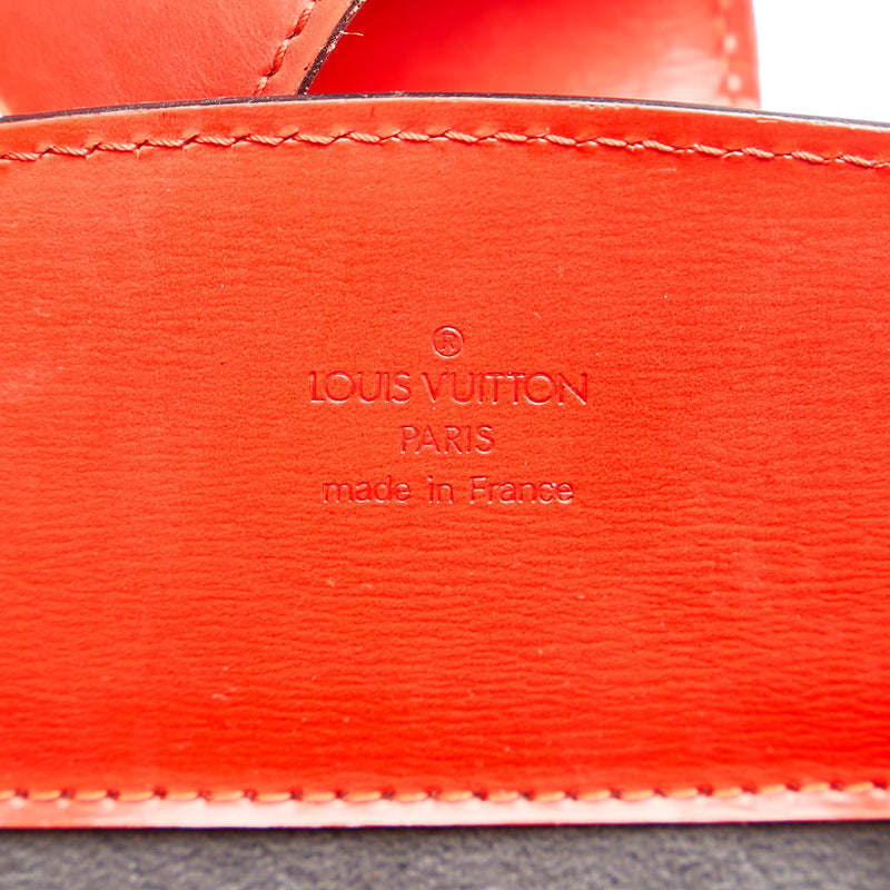 Louis Vuitton Epi Cluny (SHG-24417) – LuxeDH