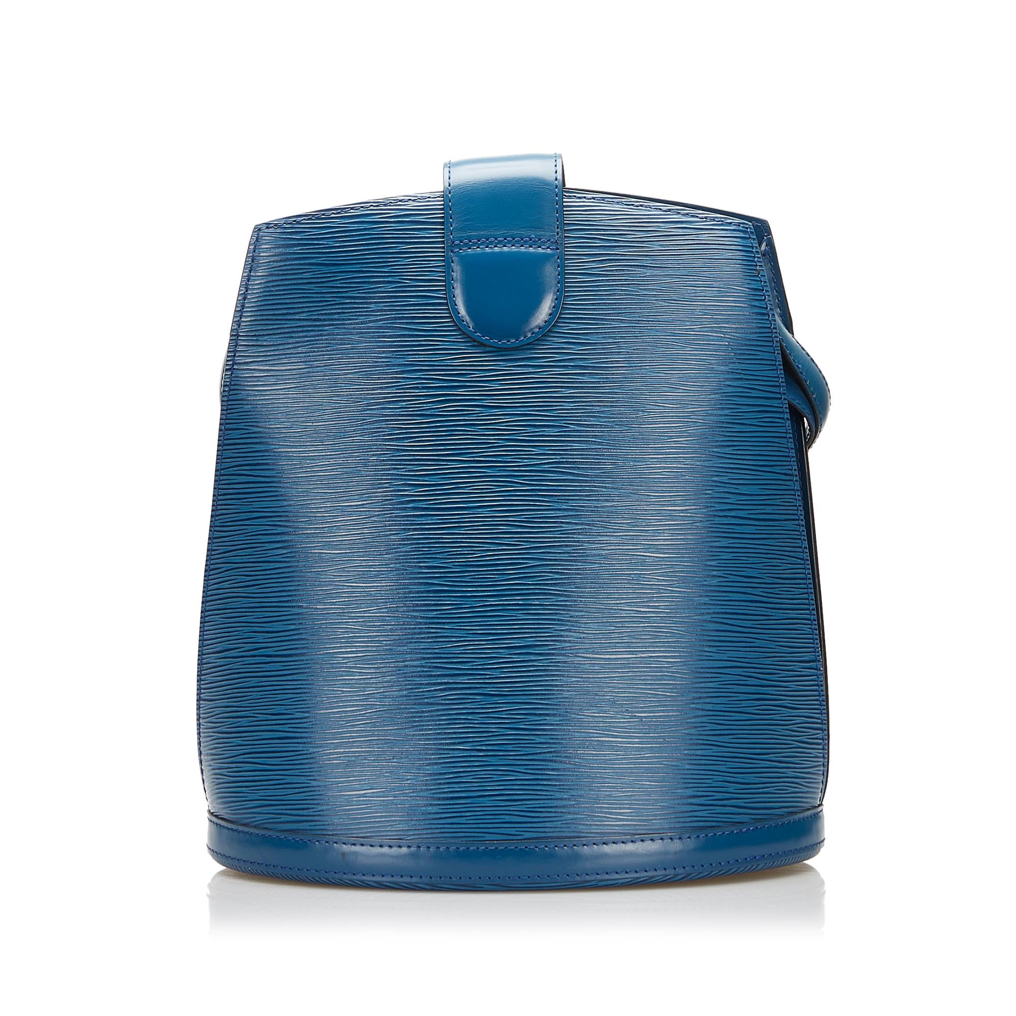 Louis Vuitton Epi Cluny (SHG-37964)