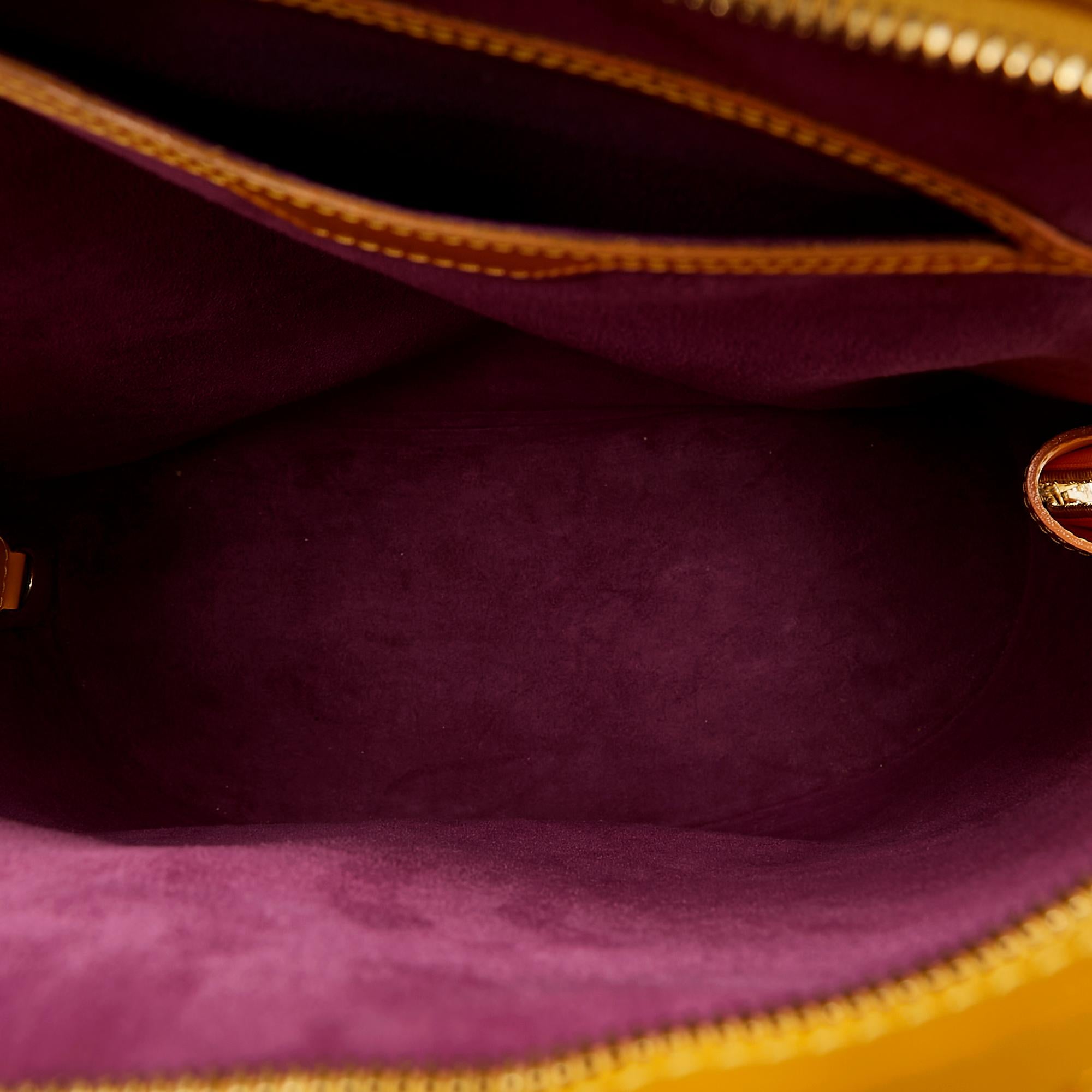 Louis Vuitton Epi Gobelins (SHG-29225)