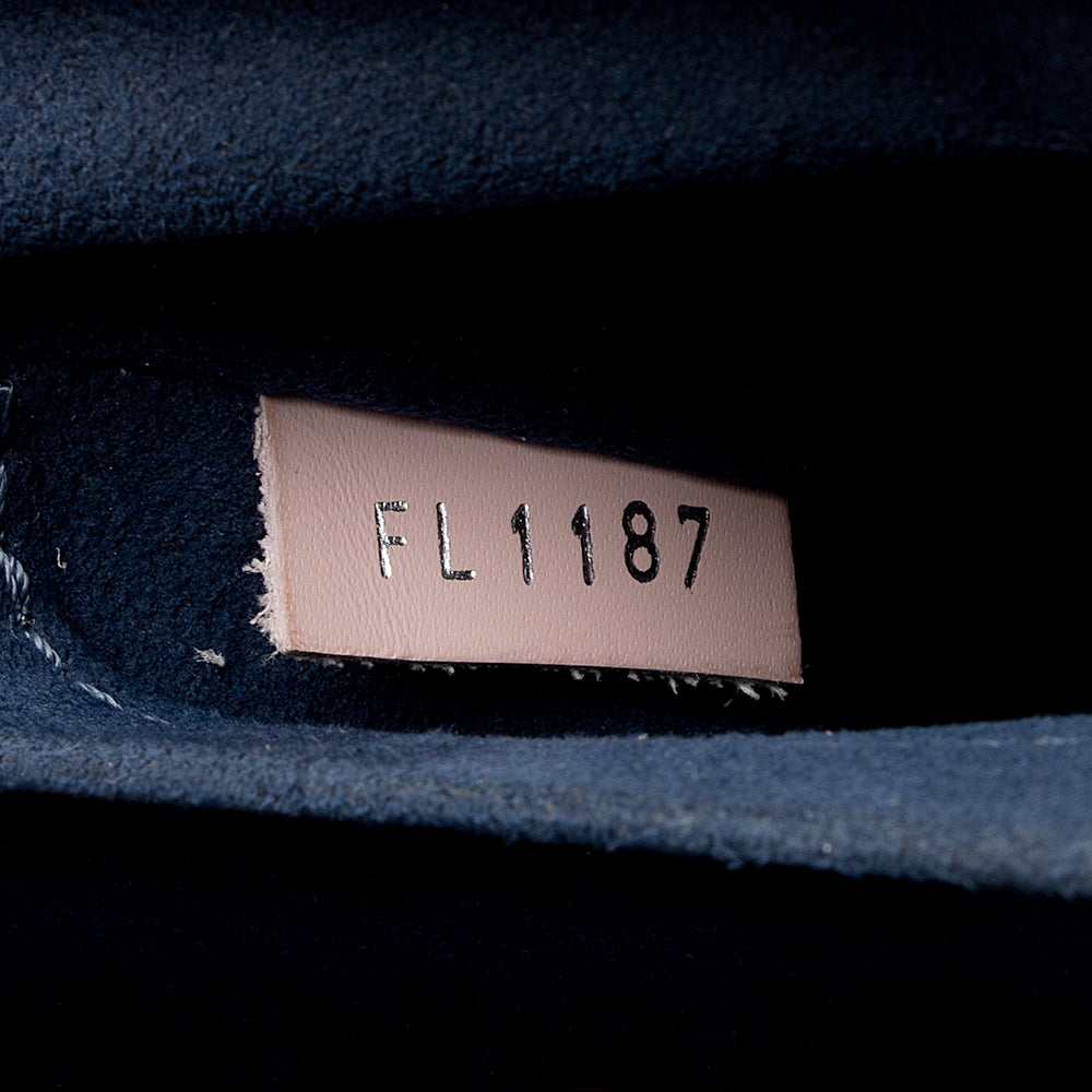 Louis Vuitton Epi Leather Whipstitch Twist Shoulder Bag (SHF-18832)