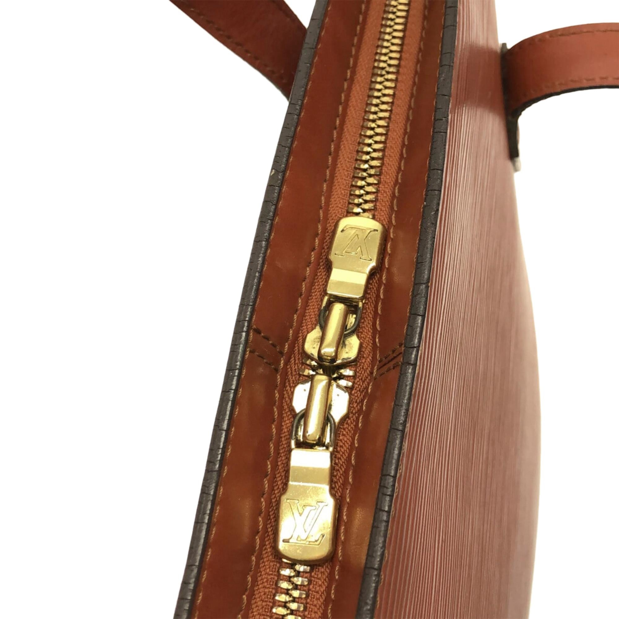 Louis Vuitton Epi Lussac (SHG-kRBY4B)