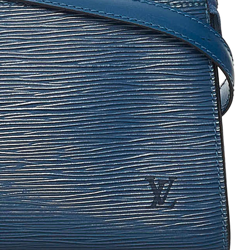Louis Vuitton Epi Pochette Accessoires (SHG-28935) – LuxeDH