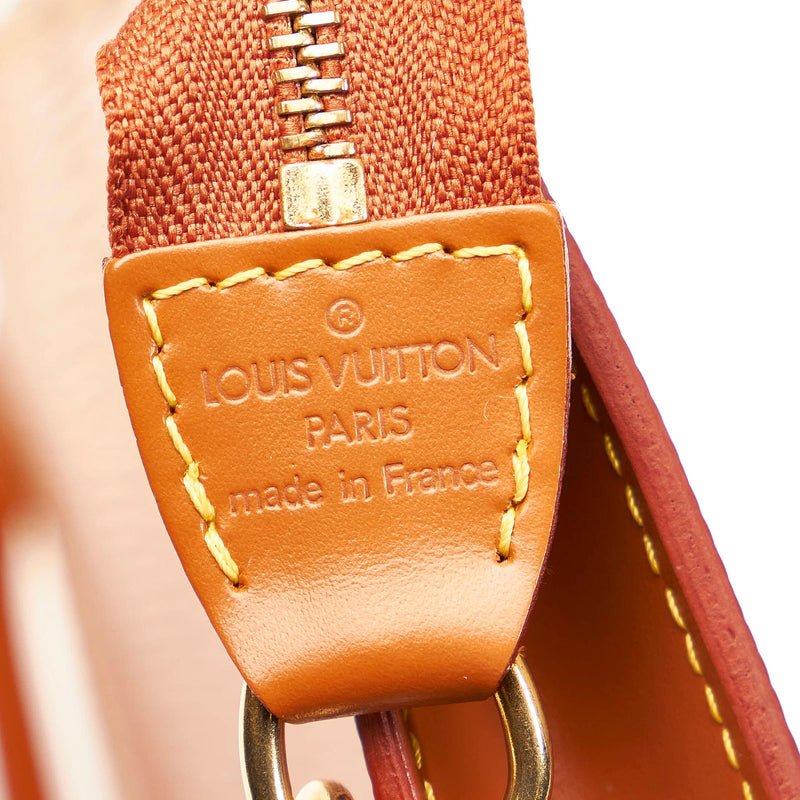 Louis Vuitton Epi Segur Pochette Shoulder Bag (SHF-17720) – LuxeDH