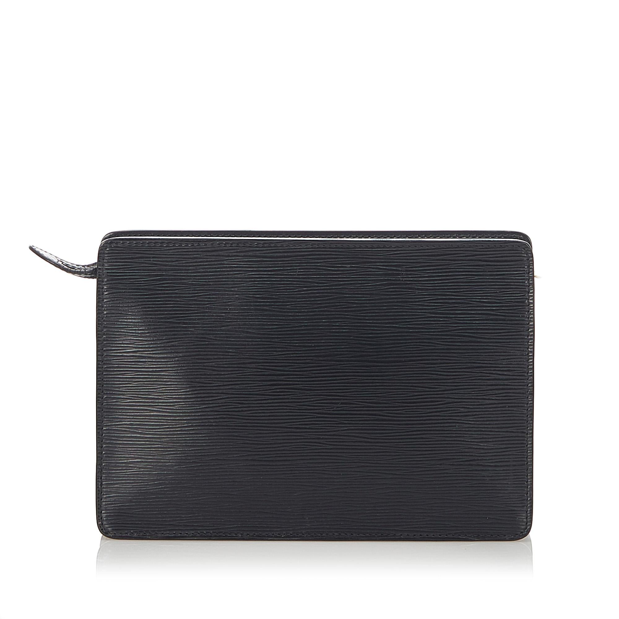 Louis Vuitton Epi Pochette Homme (SHG-31670)