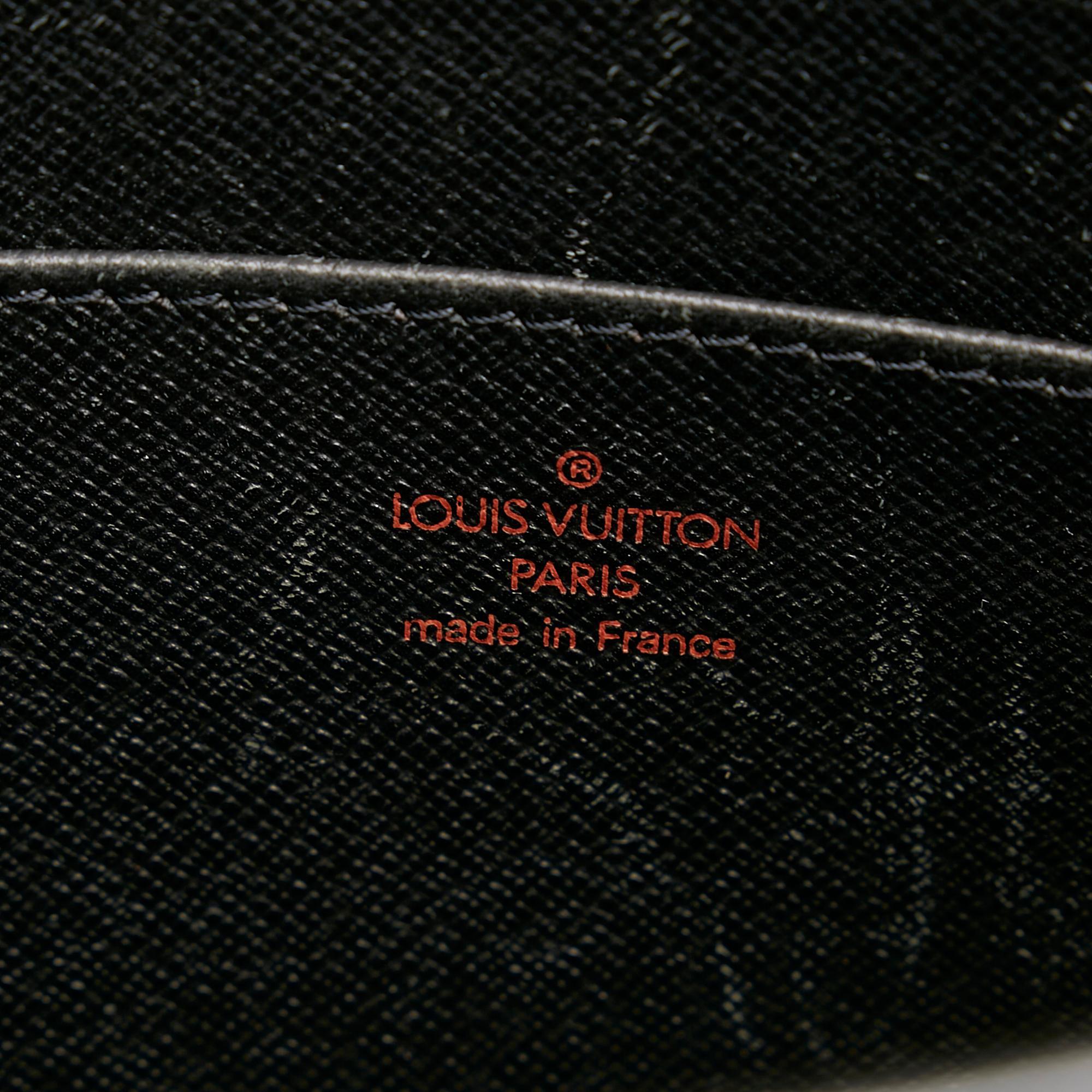 Louis Vuitton Epi Pochette Homme (SHG-32621)