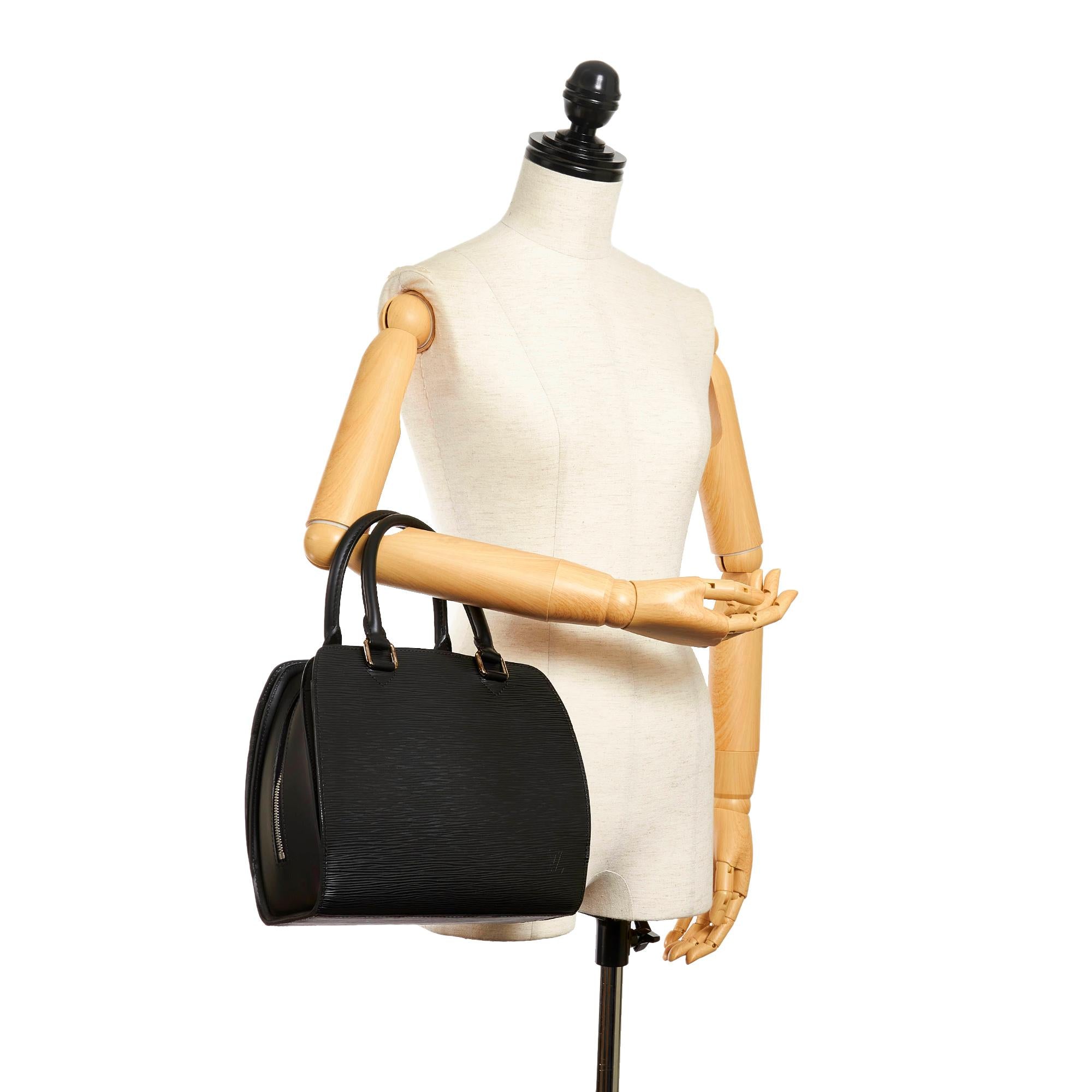 Louis Vuitton Epi Pont Neuf (SHG-31625)