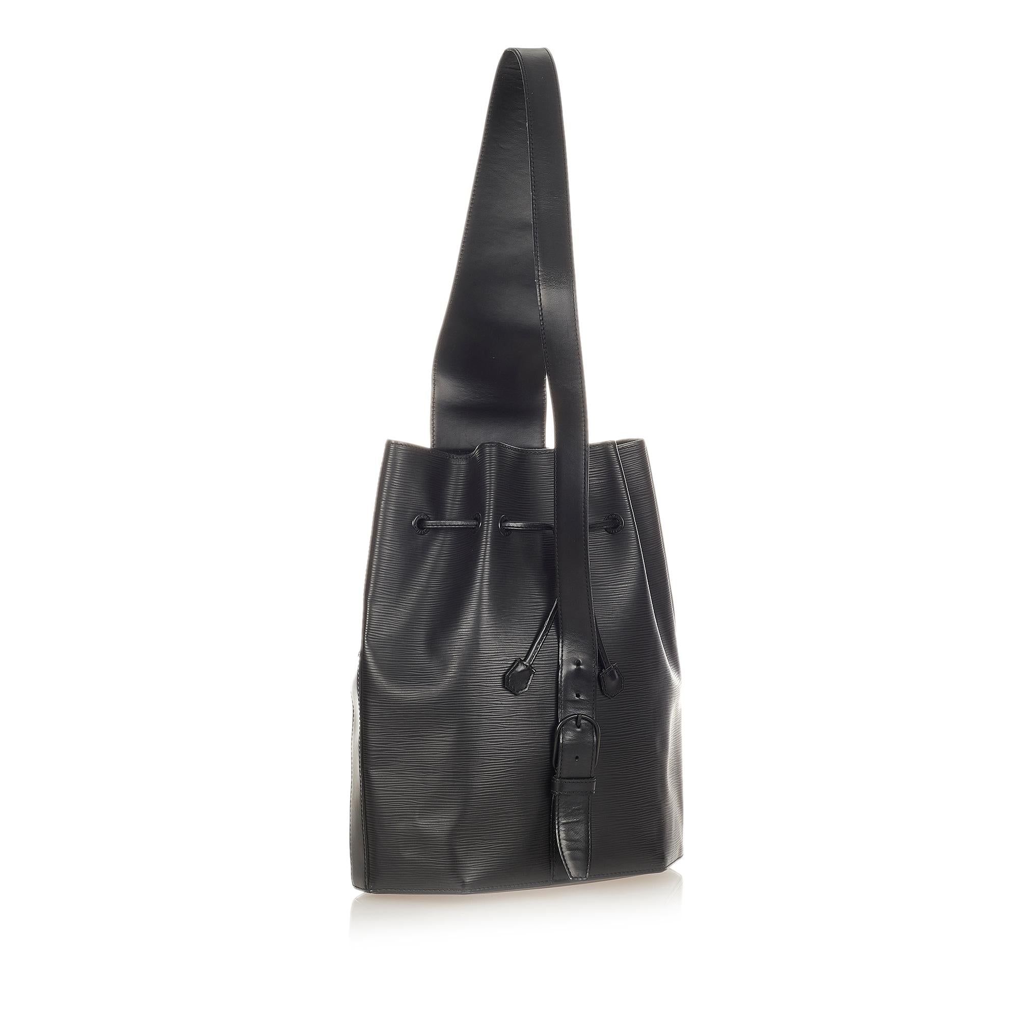 Louis Vuitton Epi Sac A Dos (SHG-25624)