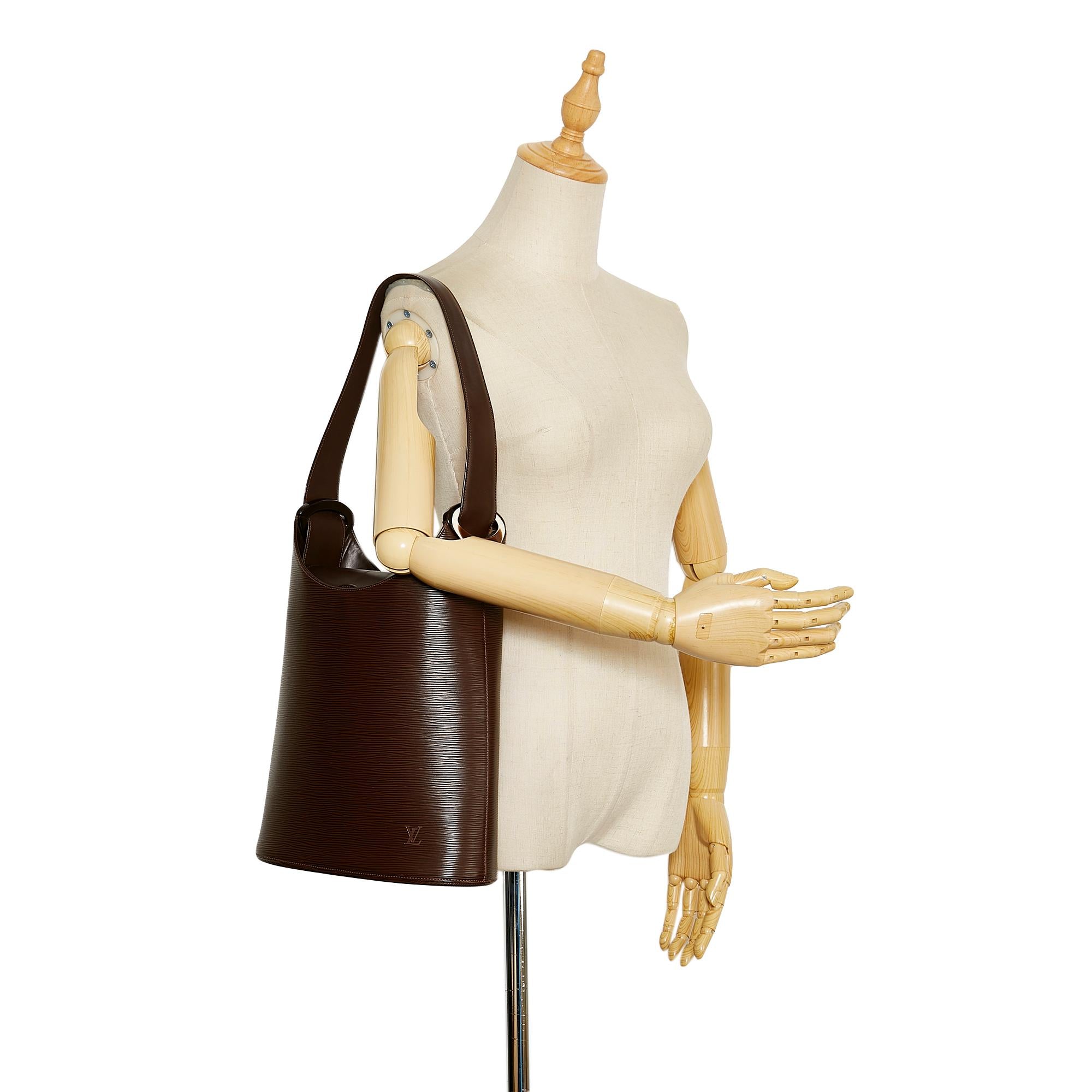 Louis Vuitton Epi Sac Verseau (SHG-36880)