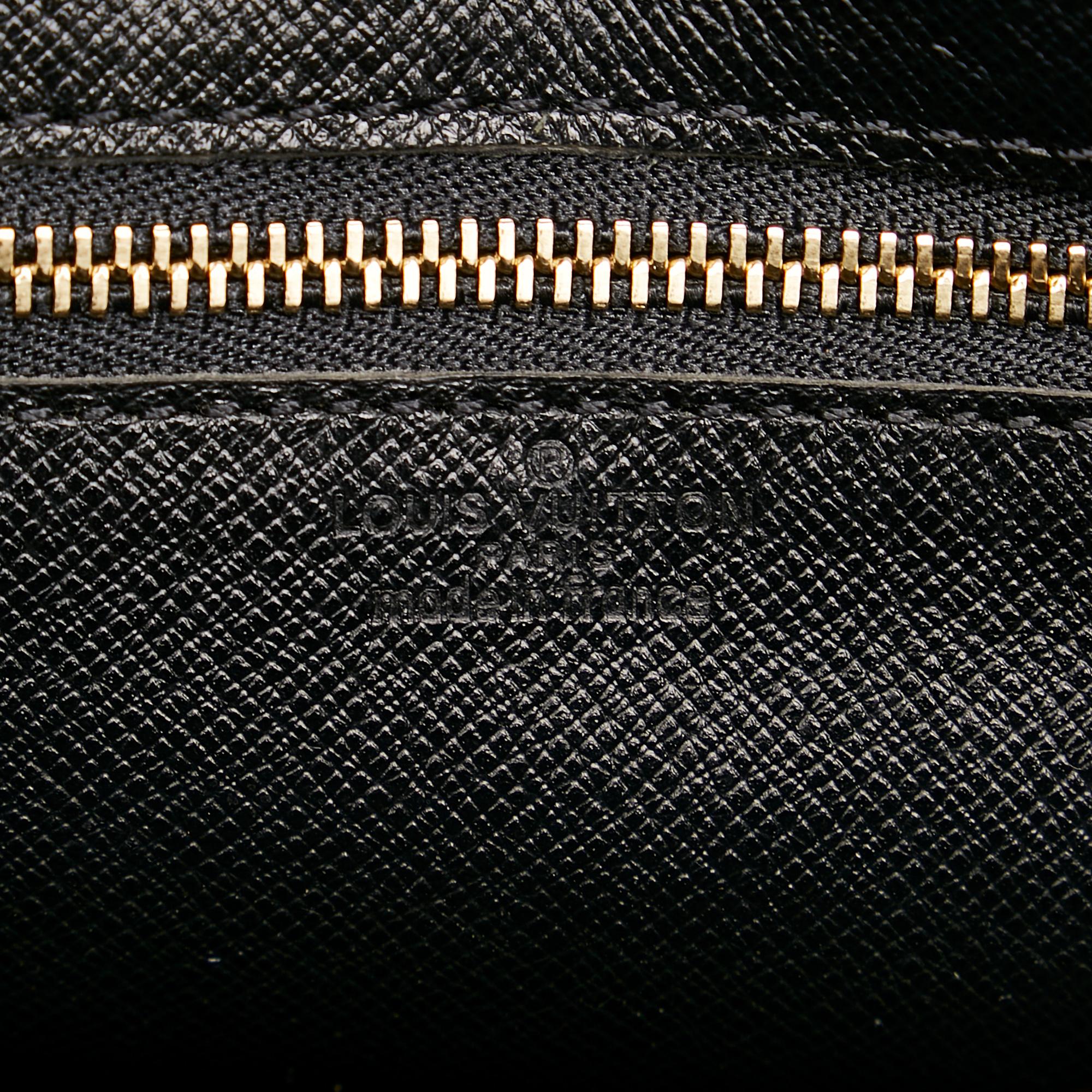 Louis Vuitton Epi Trocadero 24 (SHG-31399)