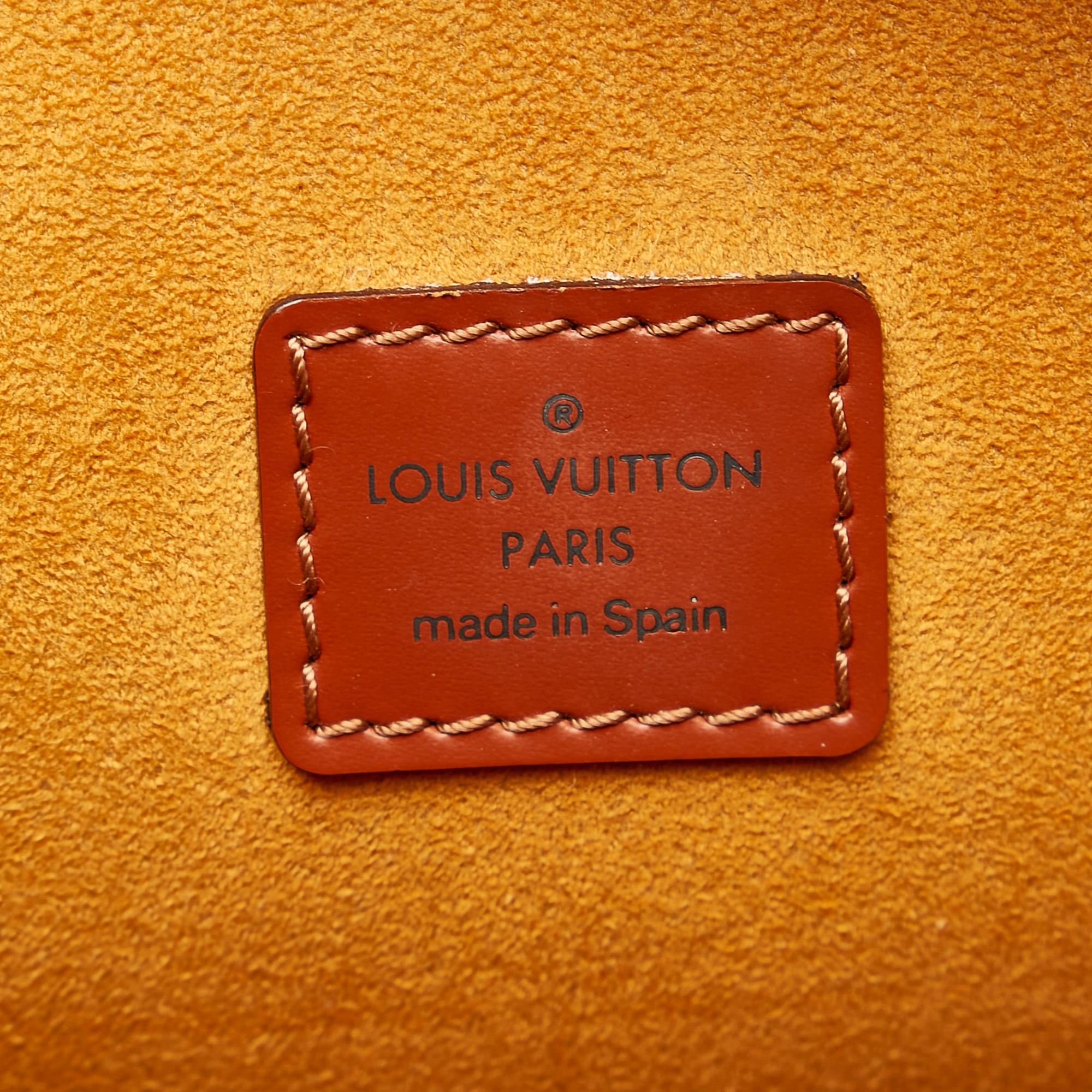 Louis Vuitton Epi Voltaire (SHG-26490)