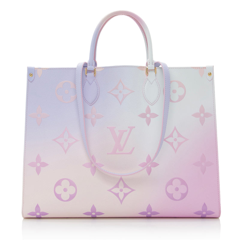 Louis Vuitton Giant Monogram Spring In The City Onthego GM Tote (SHF-2 –  LuxeDH