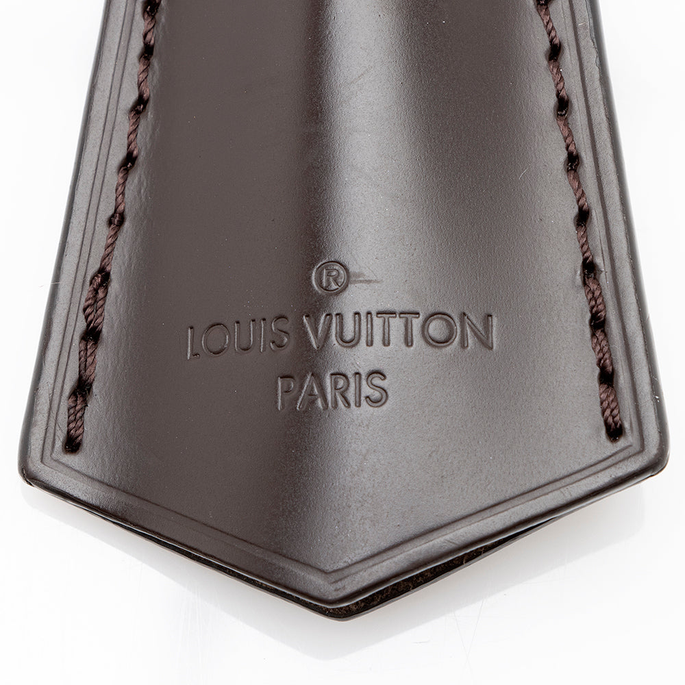 Louis Vuitton Leather Clochette (SHF-20933)