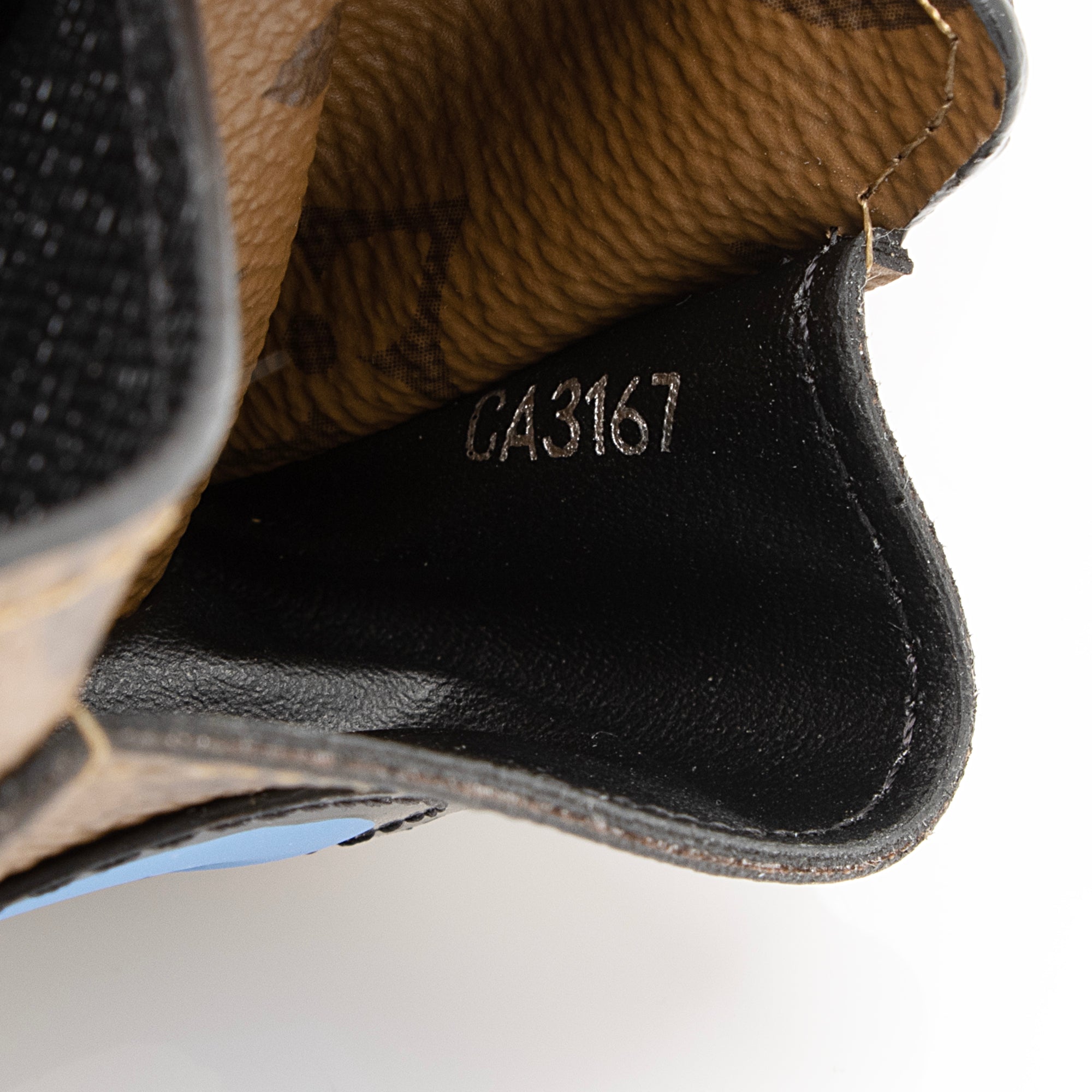 Louis Vuitton Limited Edition Reverse Monogram Kabuki Sarah Wallet (SHF-23935)