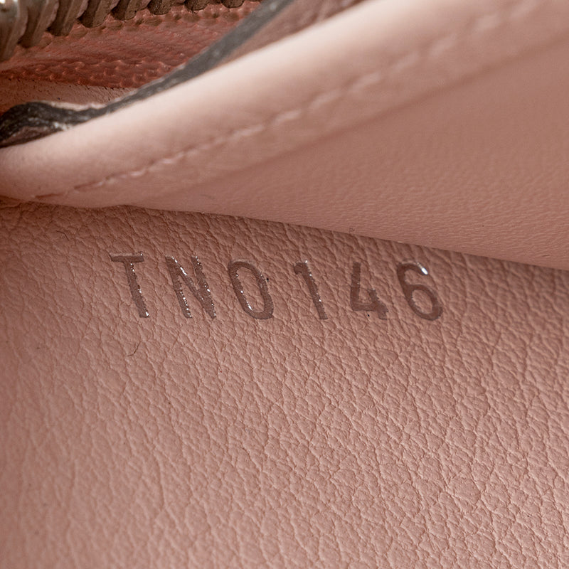Louis Vuitton Mahina Leather Zippy Wallet (SHF-22154) – LuxeDH
