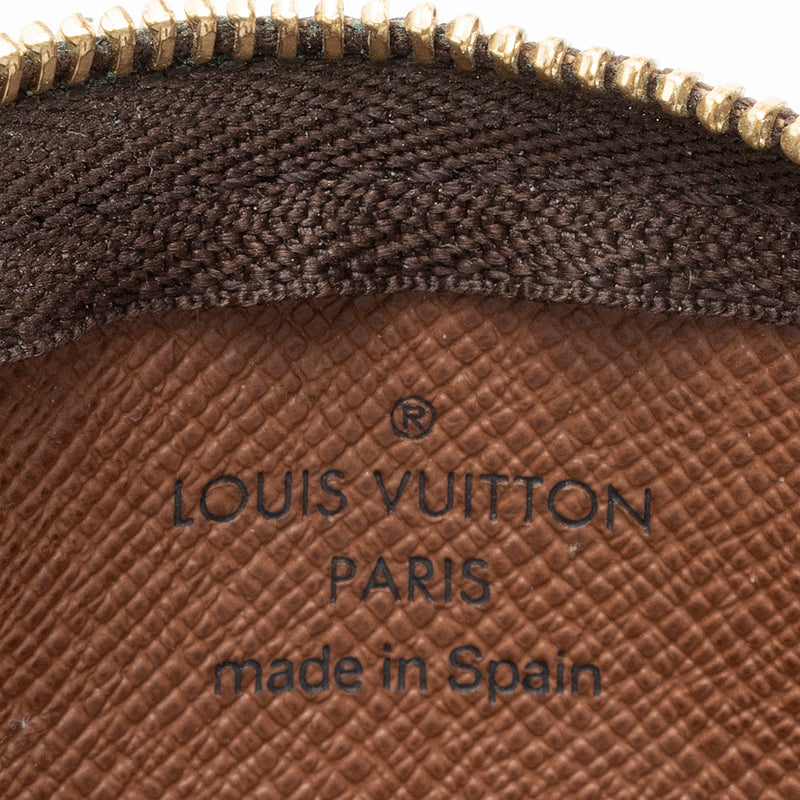 Louis Vuitton Monogram Canvas Key Pouch (SHF-18063)