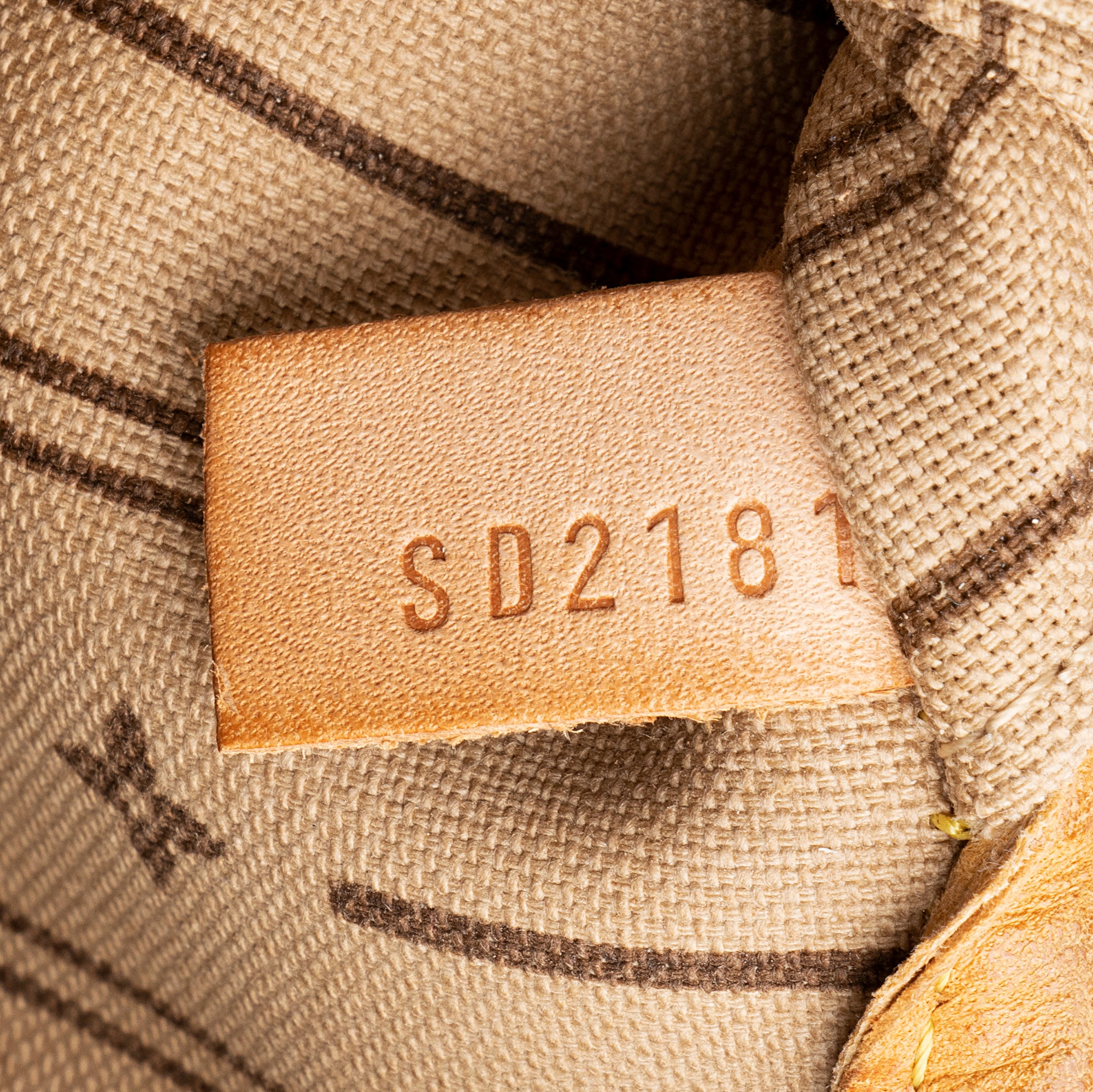 Louis Vuitton Monogram Canvas Neverfull GM Tote (SHF-22159)