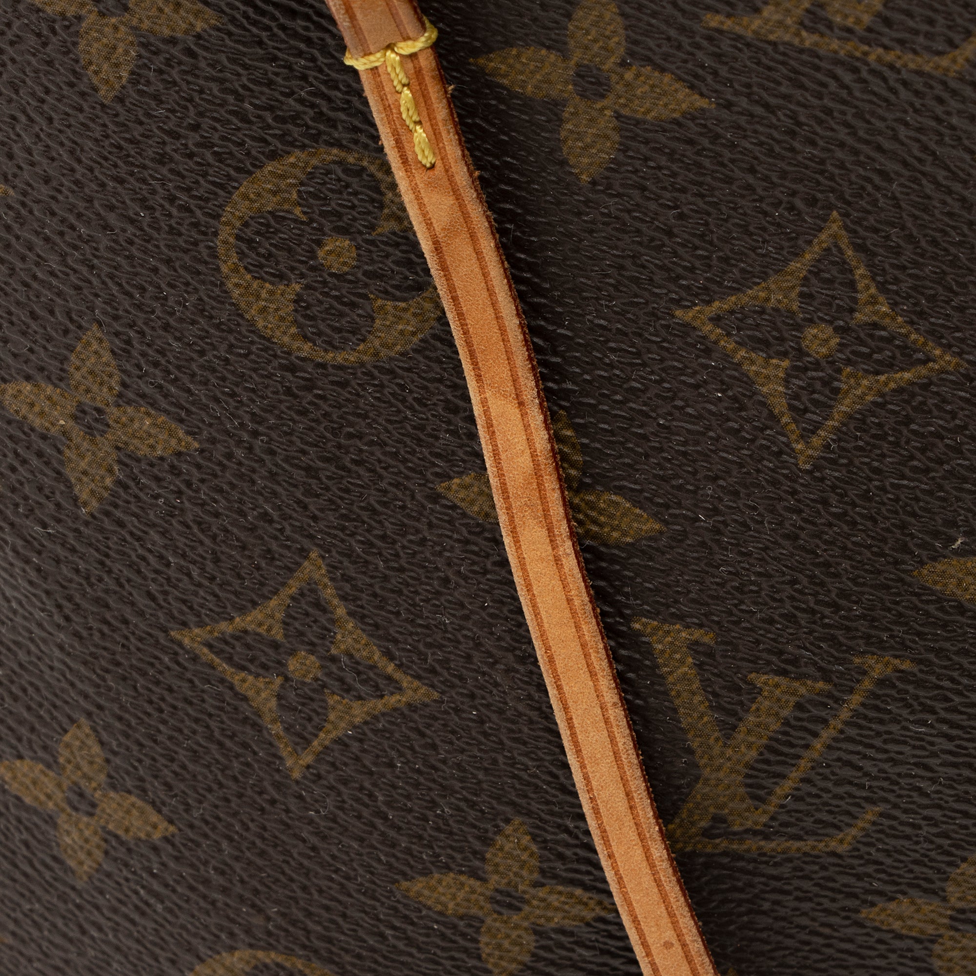 Louis Vuitton Monogram Canvas Neverfull GM Tote (SHF-22159)