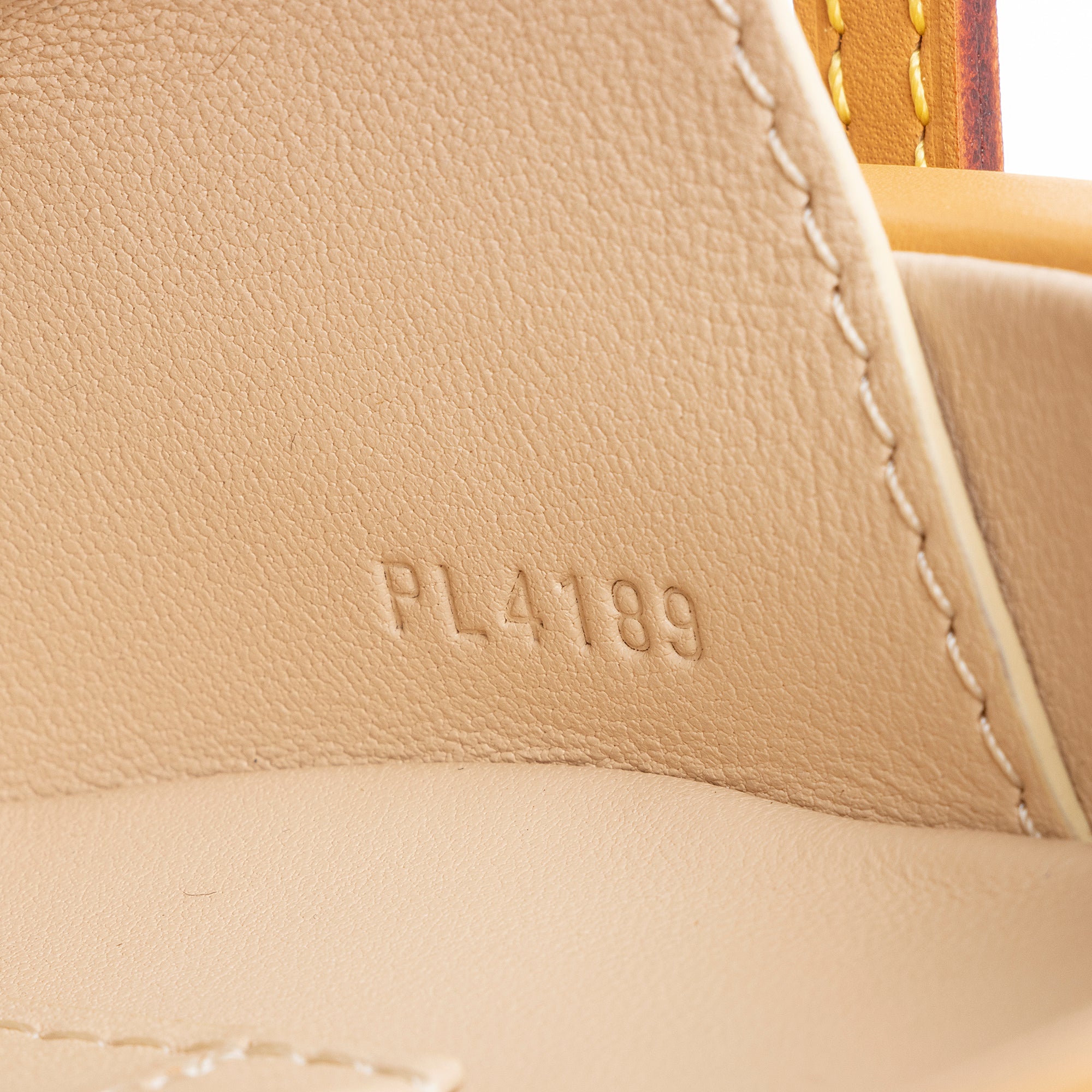 Louis Vuitton Monogram Canvas Petite Boite Chapeau Shoulder Bag (SHF-sX1t9Q)