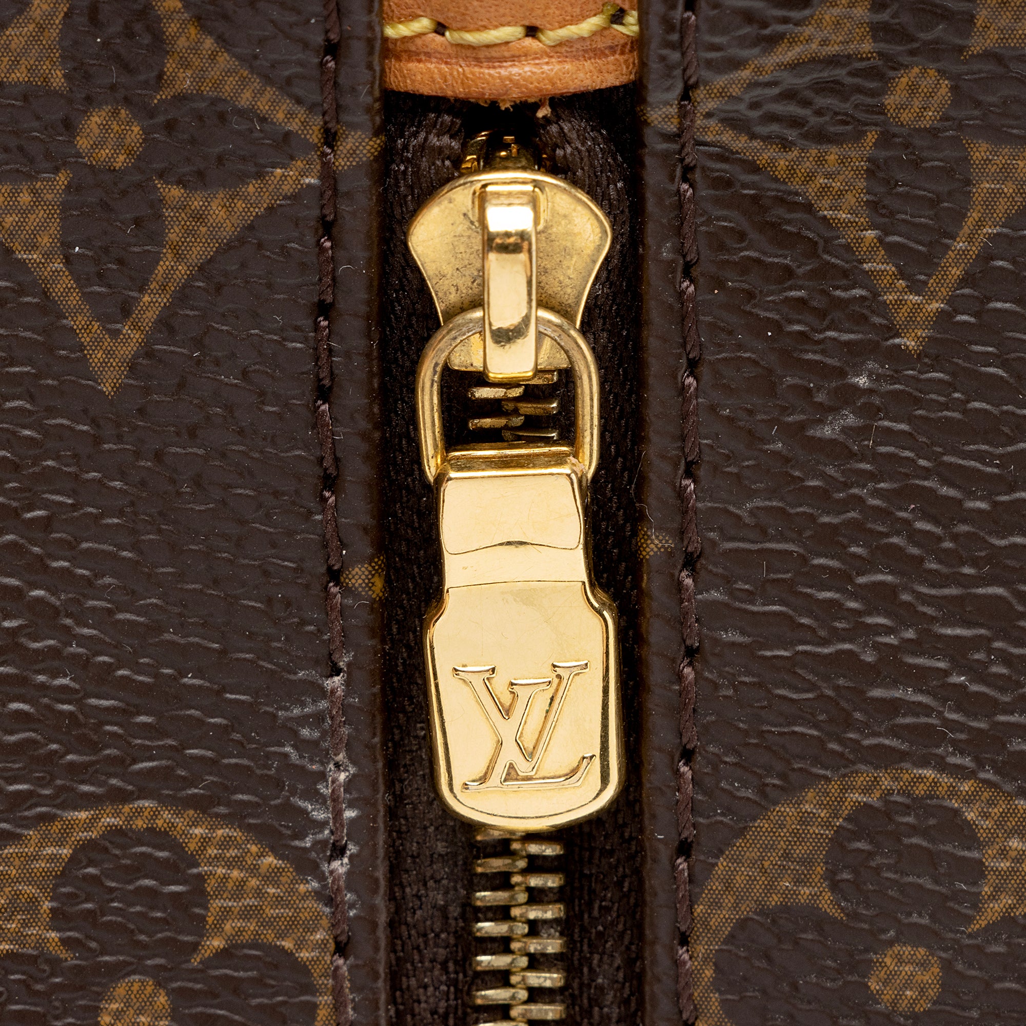 Louis Vuitton Monogram Canvas Shoe Pouch (SHF-22860)